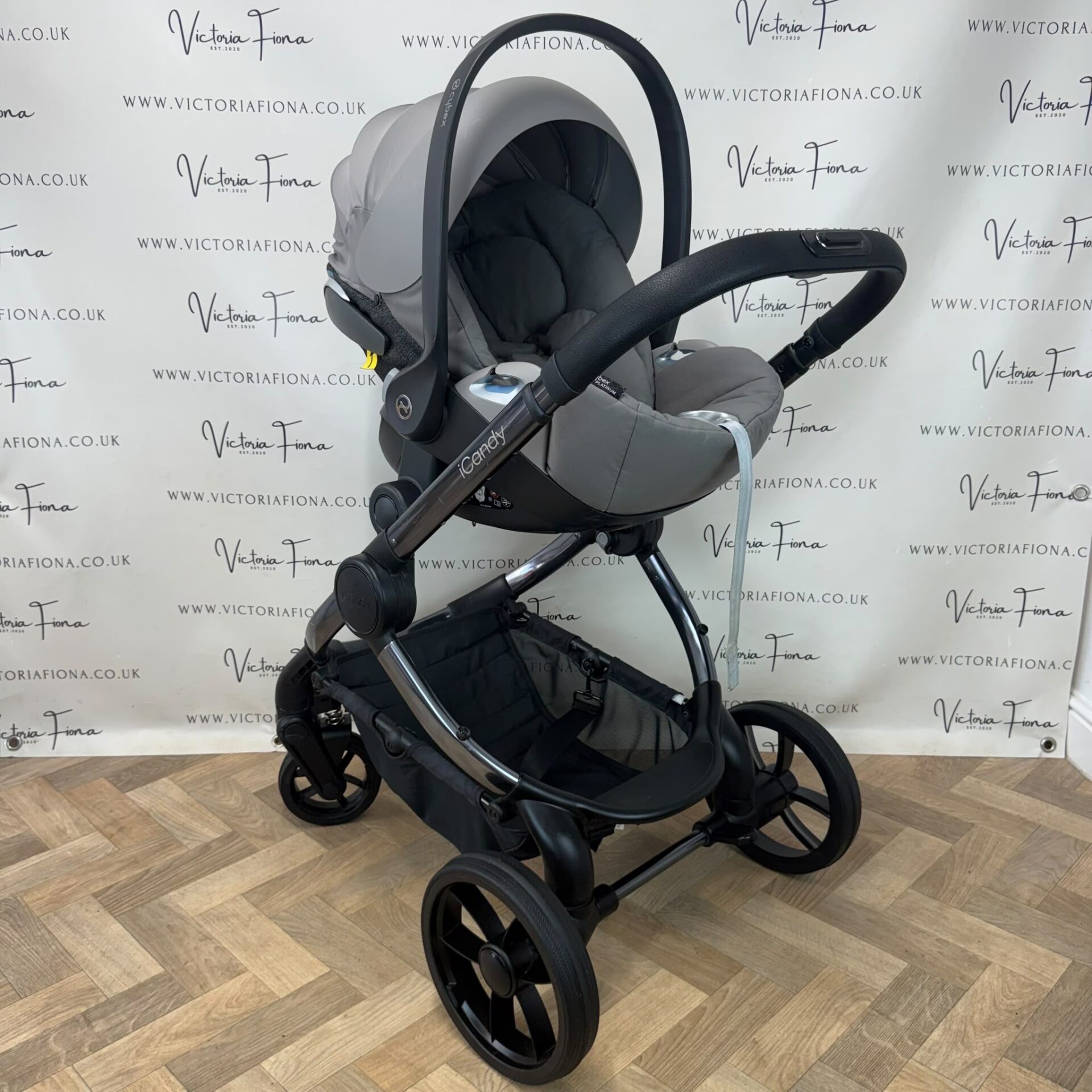 PRELOVED iCandy Peach 7 Carrycot & Pushchair with Cybex Cloud Z & Isofix - LIGHT GREY - Image 5