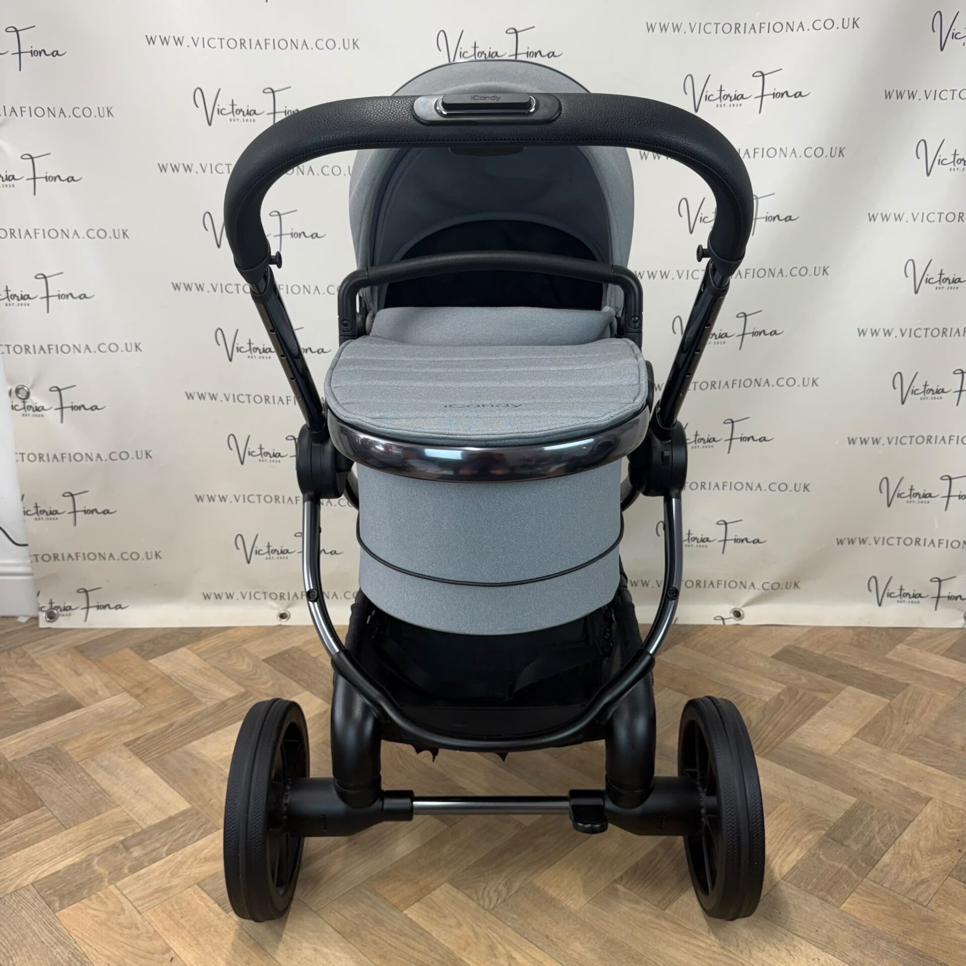 PRELOVED iCandy Peach 7 Carrycot & Pushchair with Cybex Cloud Z & Isofix - LIGHT GREY - Image 3