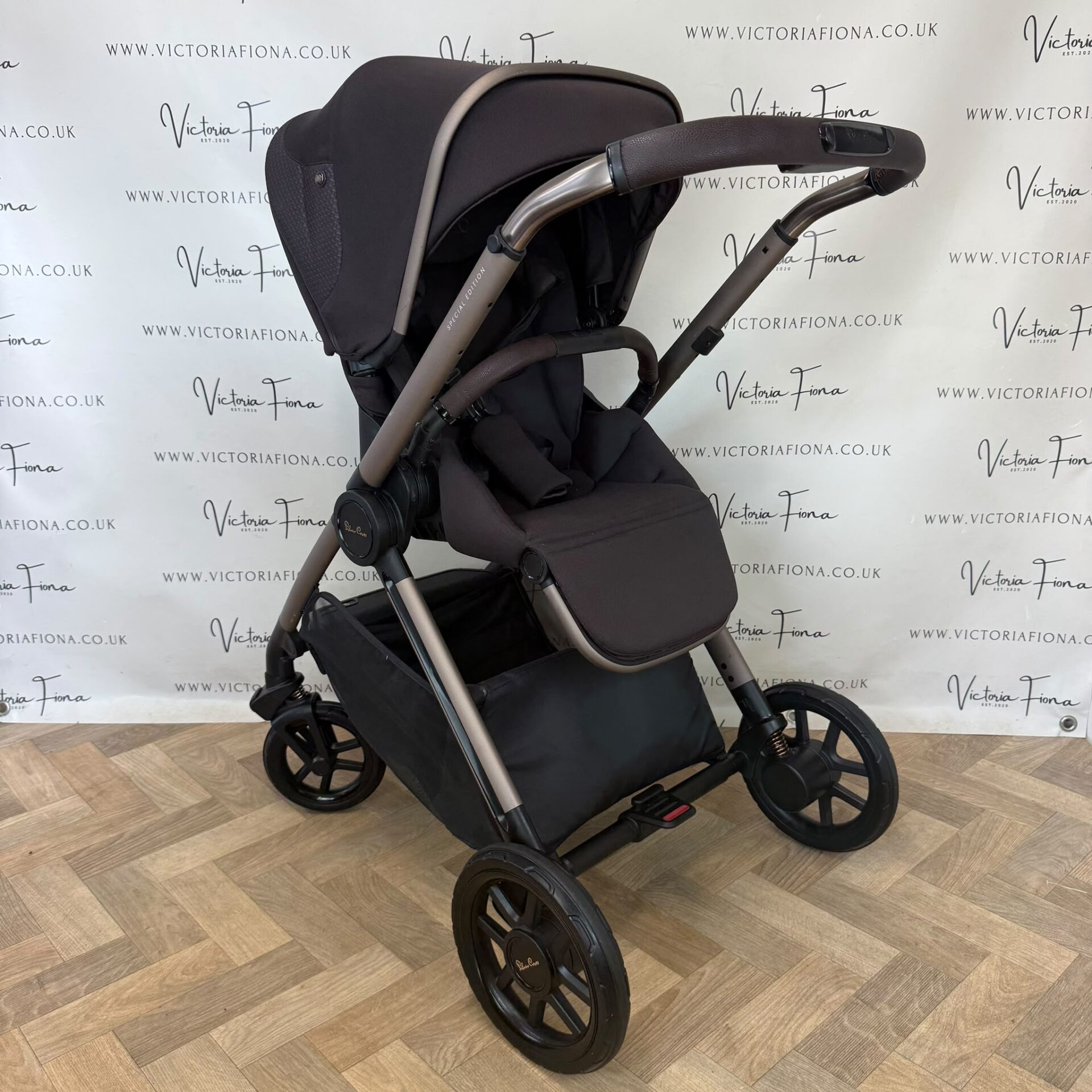 PRELOVED Silver Cross Reef 2 Carrycot & Pushchair - Ganache - Image 7