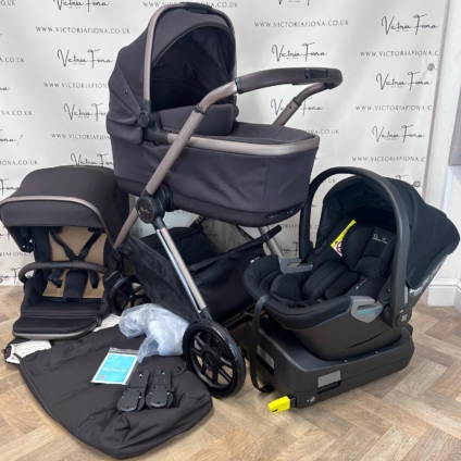 PRELOVED Silver Cross Reef 2 Carrycot & Pushchair with Dream Car Seat & Isofix - Ganache