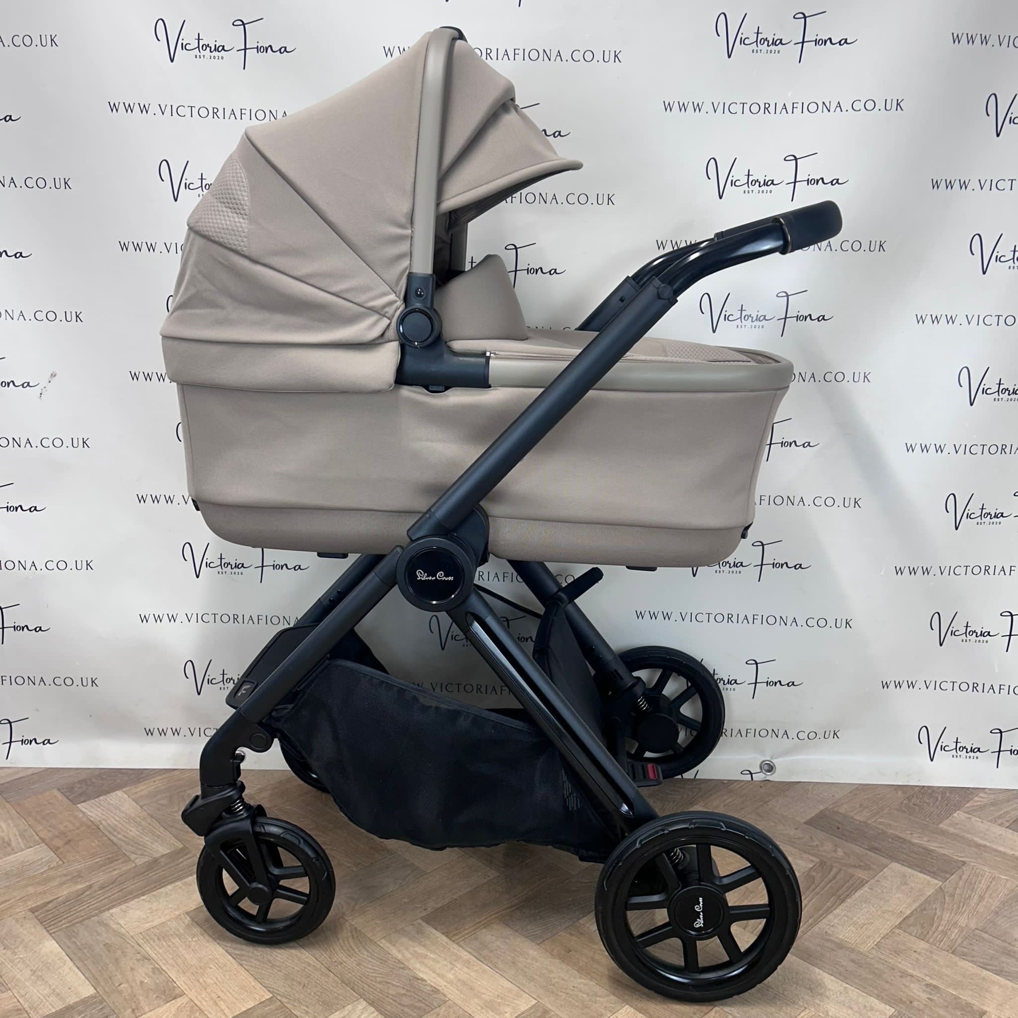 PRELOVED Silver Cross Reef 2 Carrycot & Pushchair - Mocha - Image 2