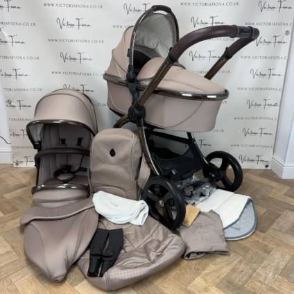 PRELOVED Egg 3 Pushchair & Carrycot - Houndstooth Almond