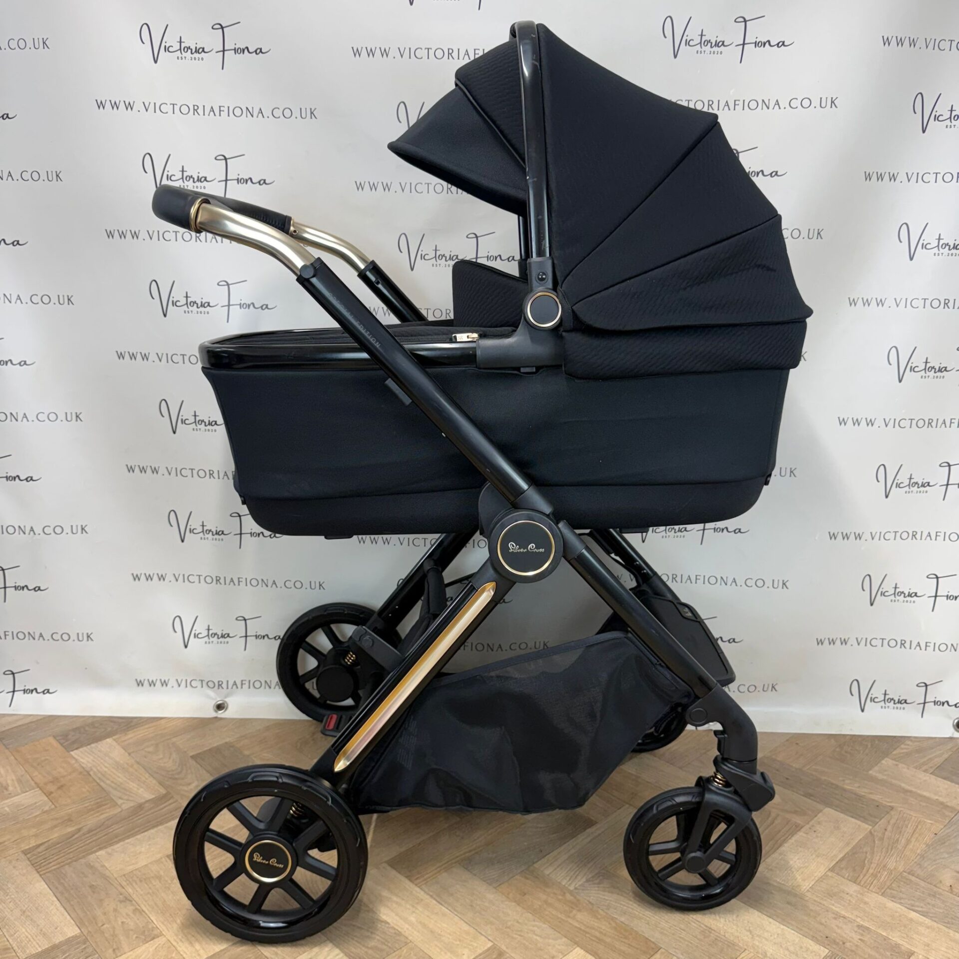 PRELOVED Silver Cross Reef 2 Carrycot & Pushchair - Espresso - Image 4