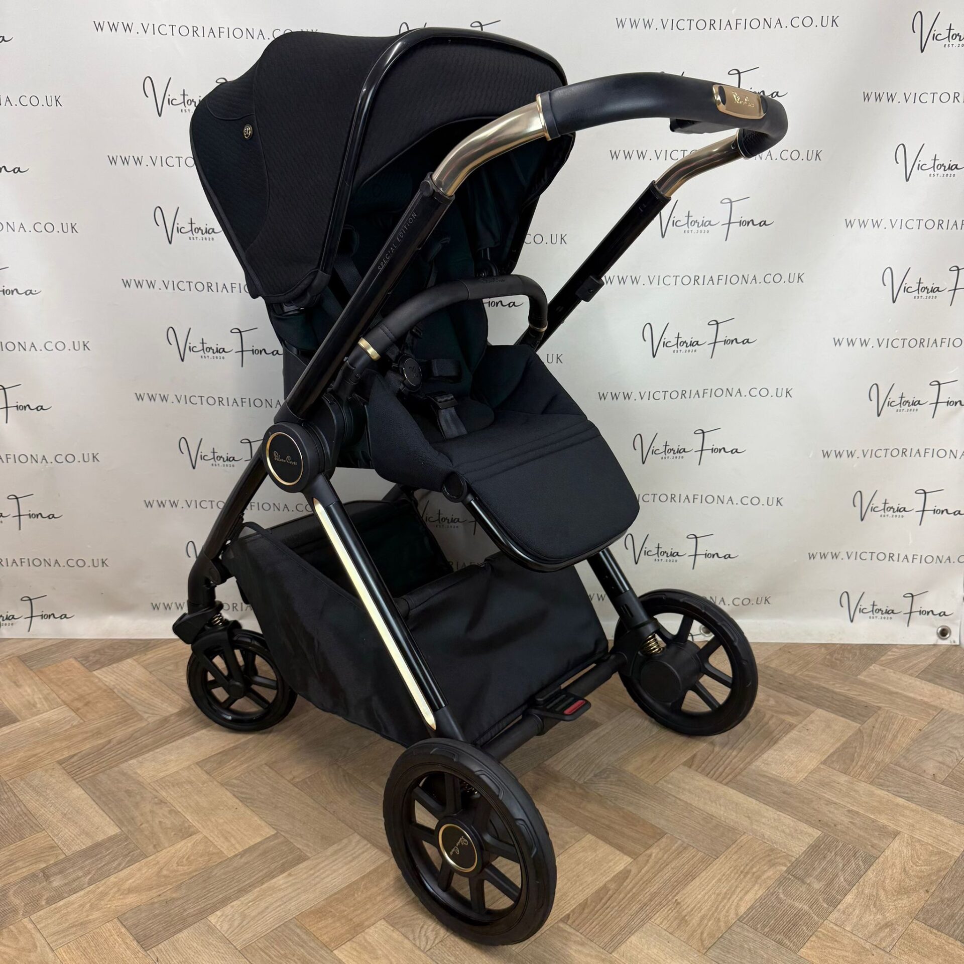 PRELOVED Silver Cross Reef 2 Carrycot & Pushchair - Espresso - Image 5