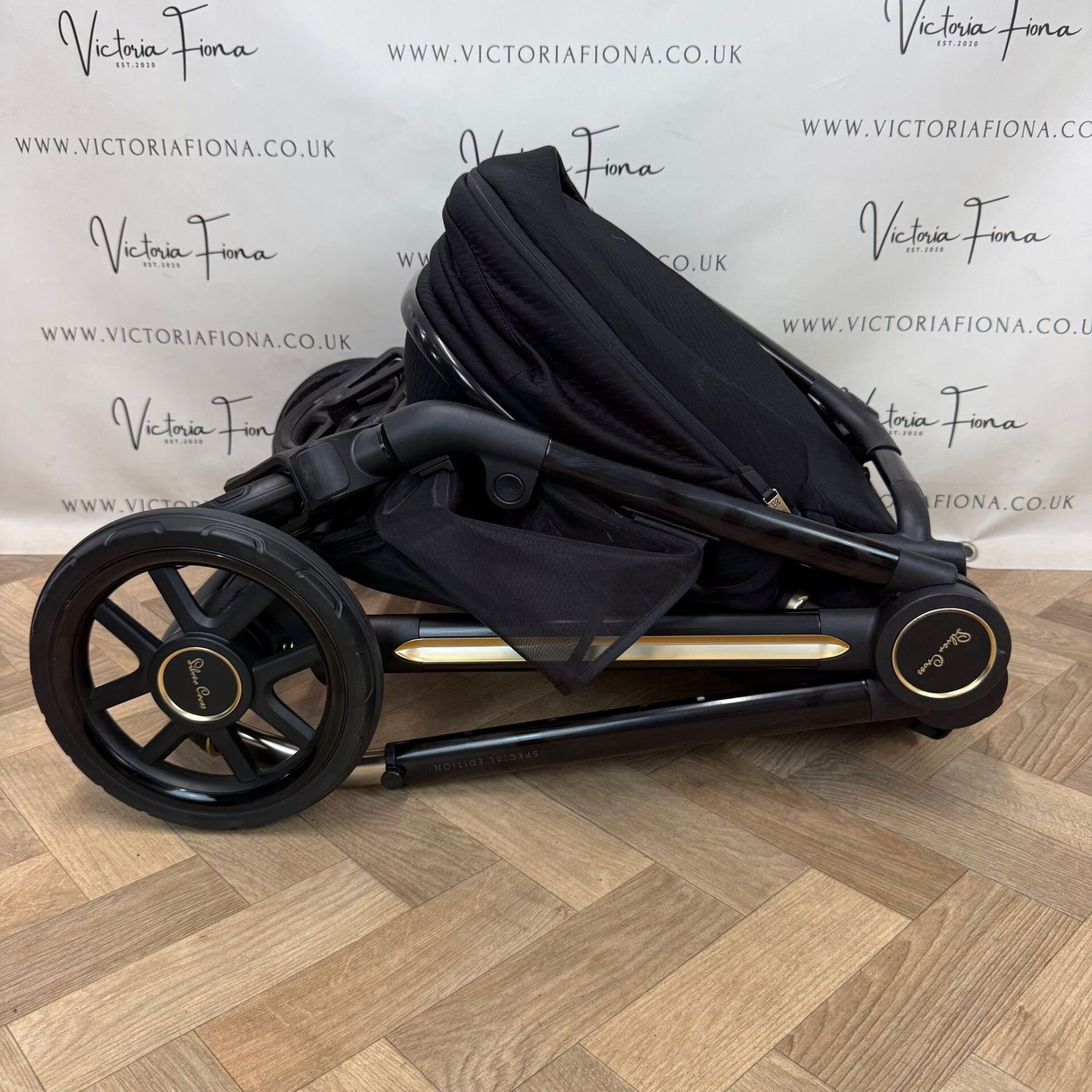 PRELOVED Silver Cross Reef 2 Carrycot & Pushchair - Espresso - Image 9