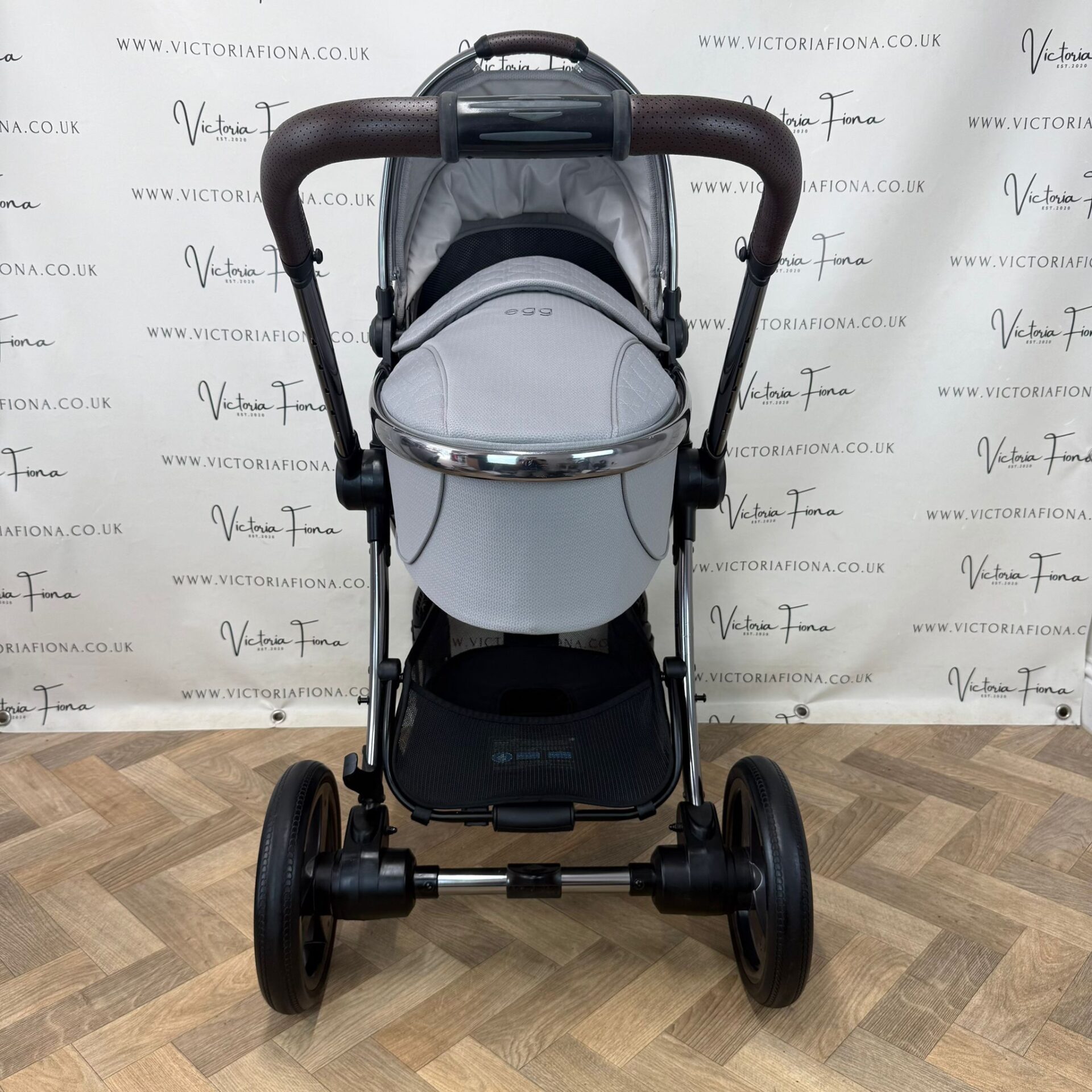 PRELOVED Egg 3 Pushchair & Carrycot - Glacier - Image 3