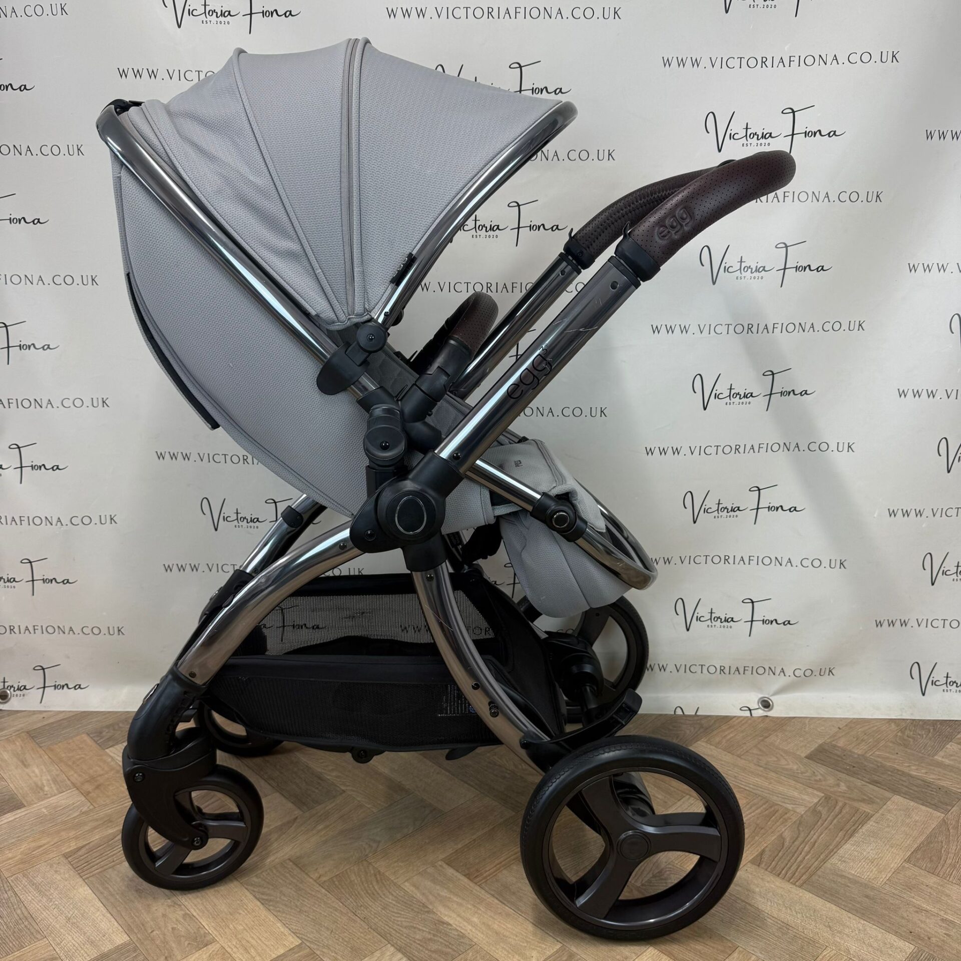 PRELOVED Egg 3 Pushchair & Carrycot - Glacier - Image 6