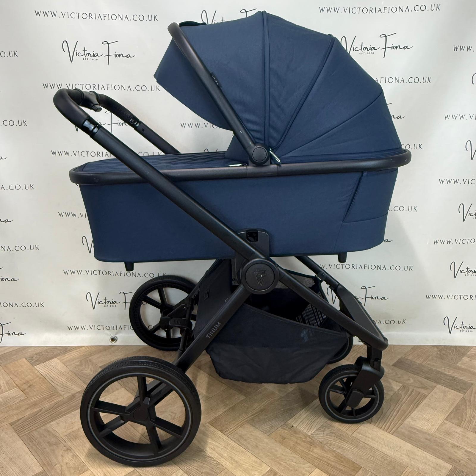 PRELOVED Venicci Tinum Edge 3 in 1 Carrycot & Pushchair - Ocean Blue - Image 3
