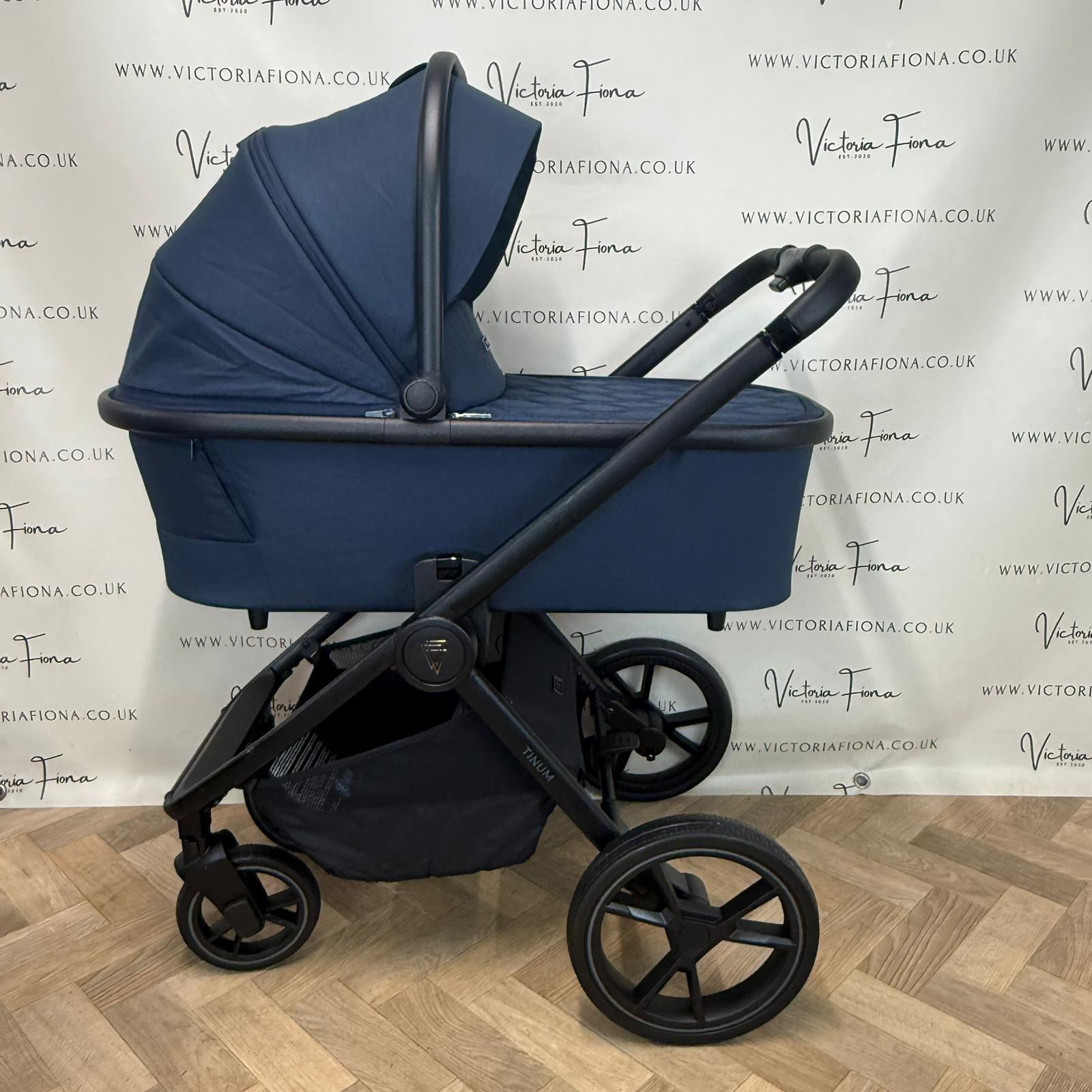 PRELOVED Venicci Tinum Edge 3 in 1 Carrycot & Pushchair - Ocean Blue - Image 5