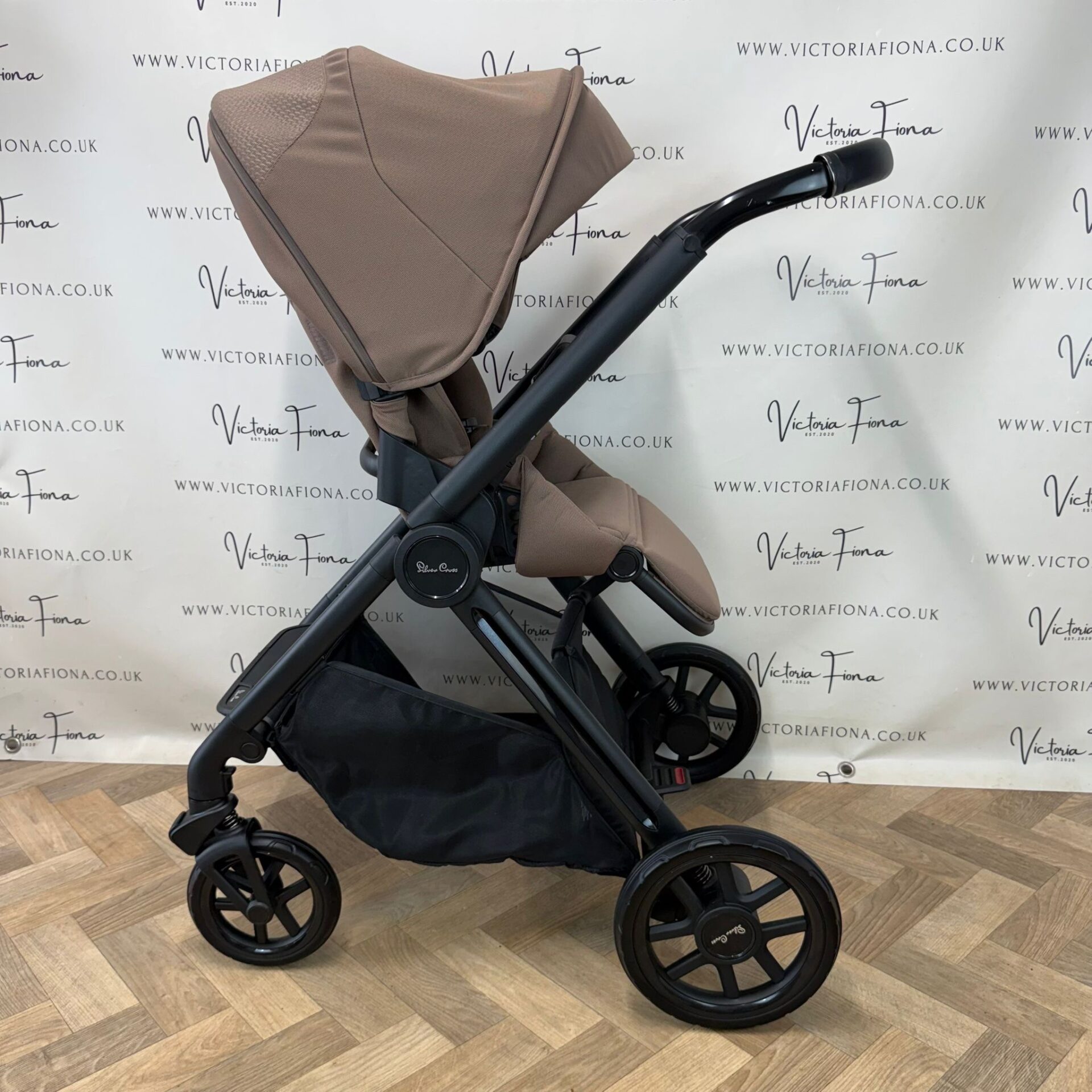 NEW (OTHER) Silver Cross Reef 2 Carrycot & Pushchair - Mocha - Image 5