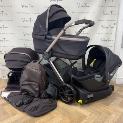 PRELOVED Silver Cross Reef 2 Carrycot & Pushchair with Dream Car Seat & Isofix - Ganache