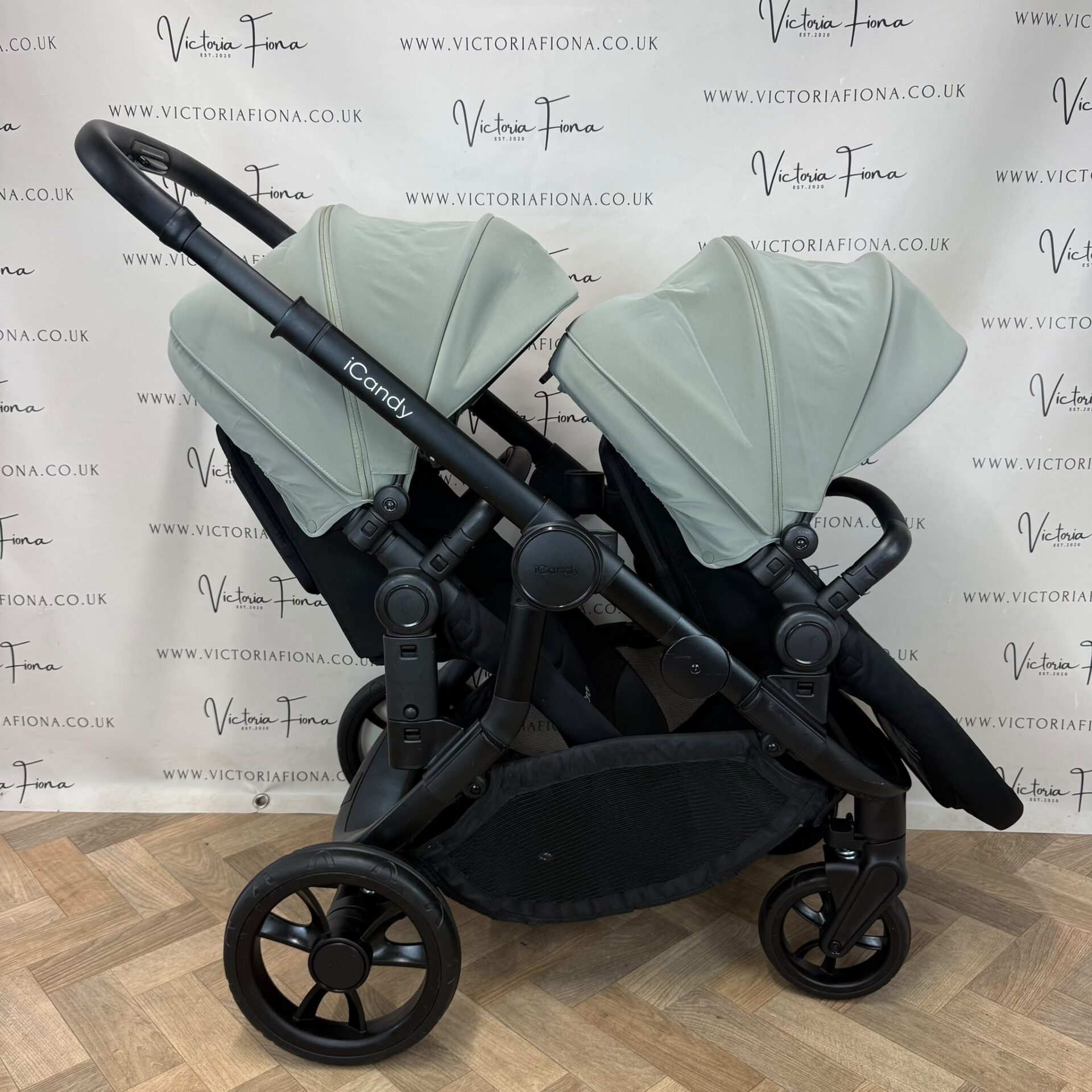 PRELOVED iCandy Orange 4 Carrycot & DOUBLE Pushchair - Pistachio Green & Black - Image 4