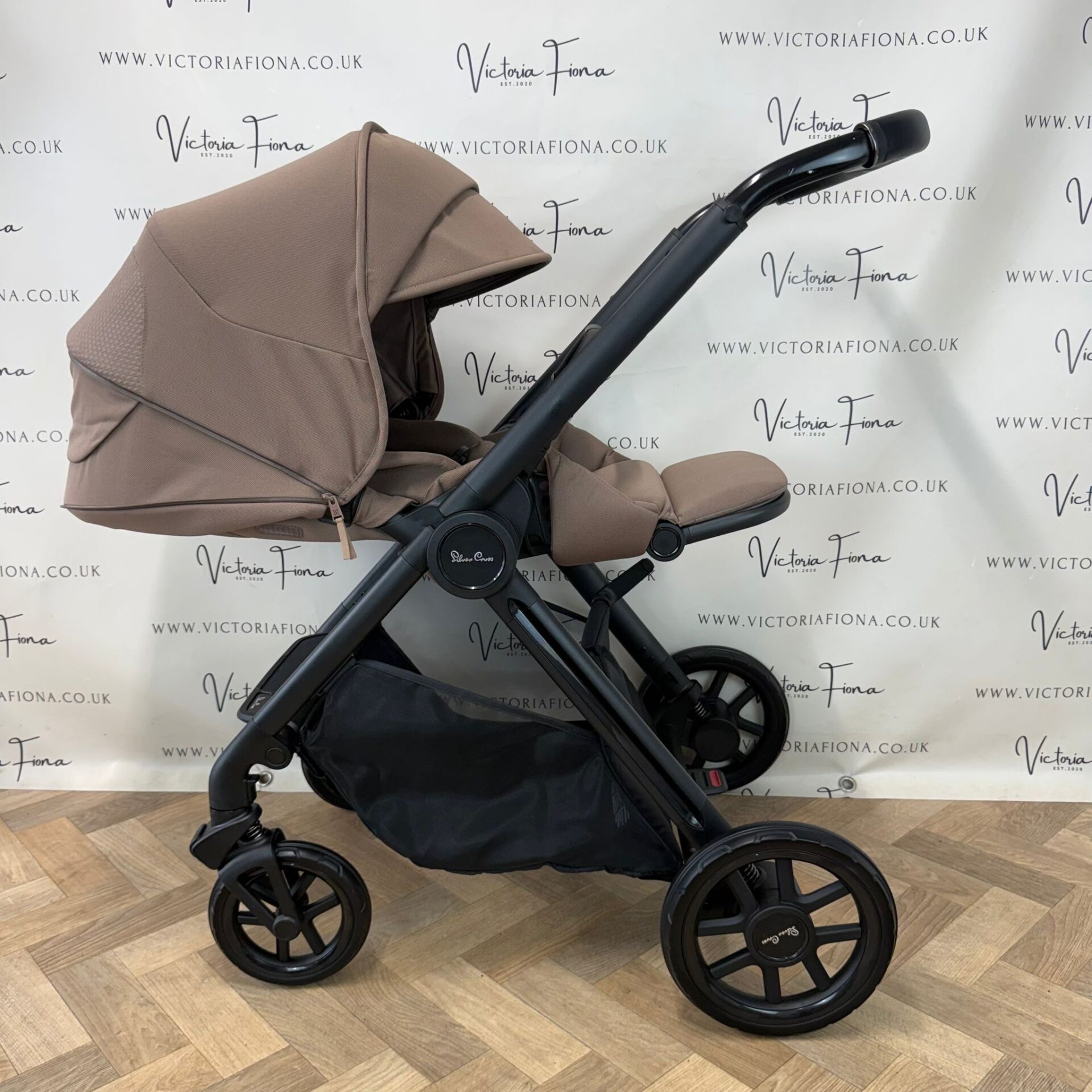 NEW (OTHER) Silver Cross Reef 2 Carrycot & Pushchair - Mocha - Image 7