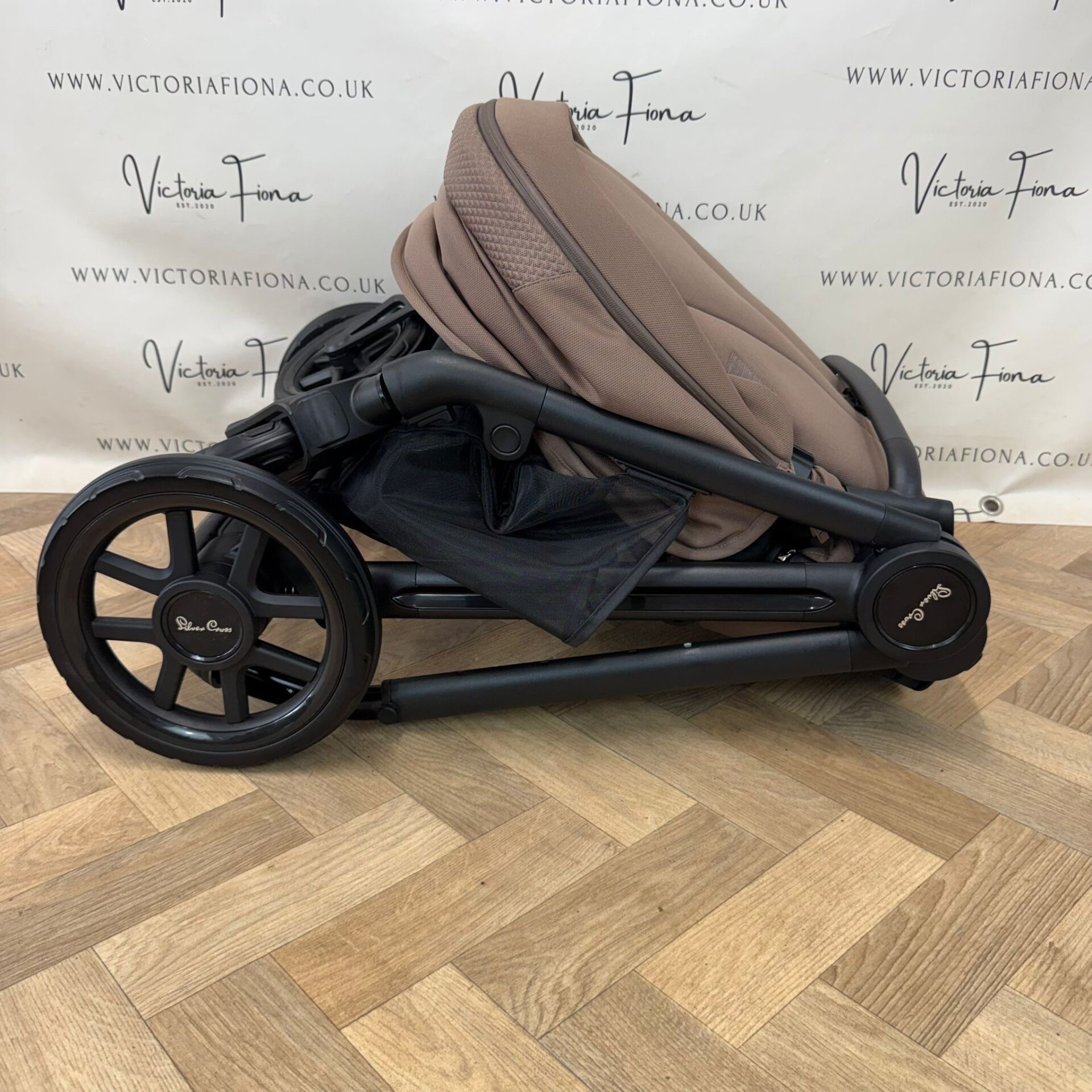 NEW (OTHER) Silver Cross Reef 2 Carrycot & Pushchair - Mocha - Image 10