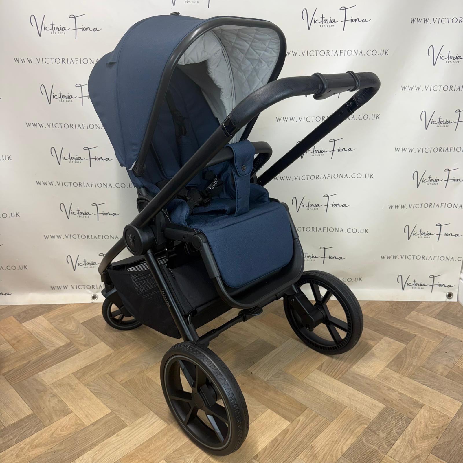 PRELOVED Venicci Tinum Edge 3 in 1 Carrycot & Pushchair - Ocean Blue - Image 6