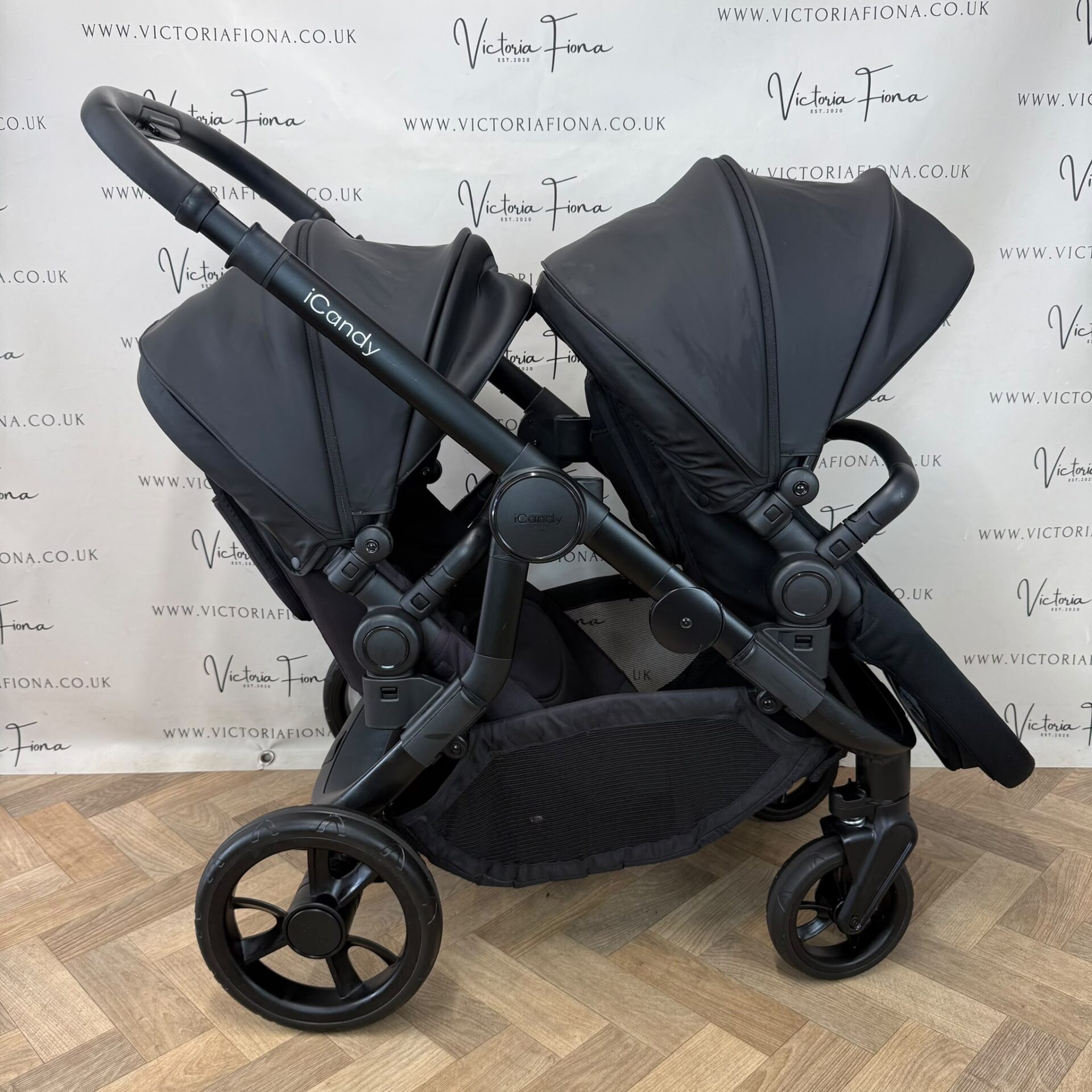 PRELOVED iCandy Orange 4 Carrycot & DOUBLE Pushchair - All Black - Image 4