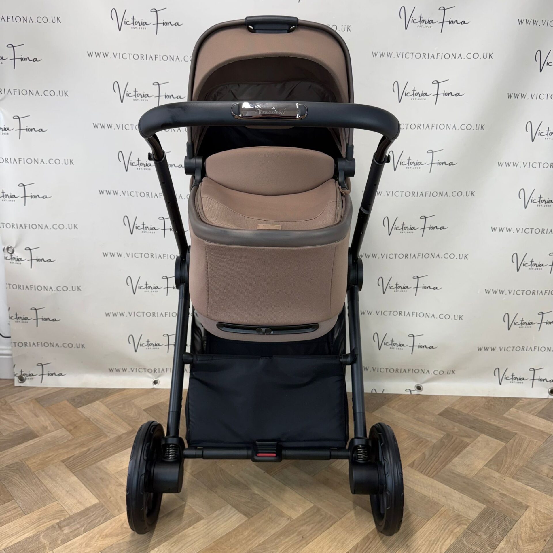 NEW (OTHER) Silver Cross Reef 2 Carrycot & Pushchair - Mocha - Image 3