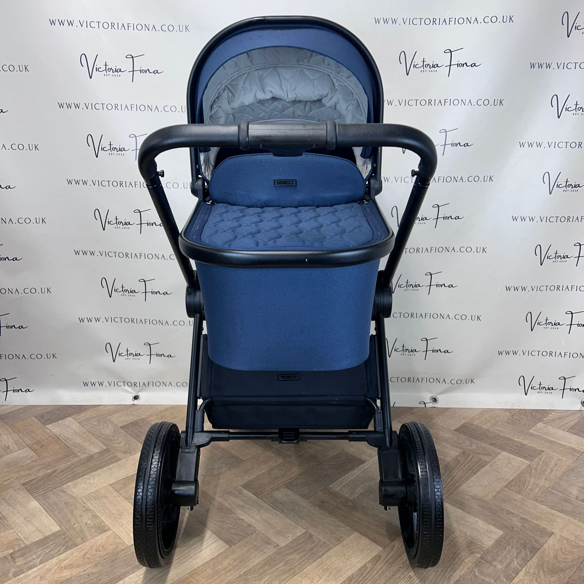 PRELOVED Venicci Tinum Edge 3 in 1 Carrycot & Pushchair & Car Seat - Ocean Blue - Image 3