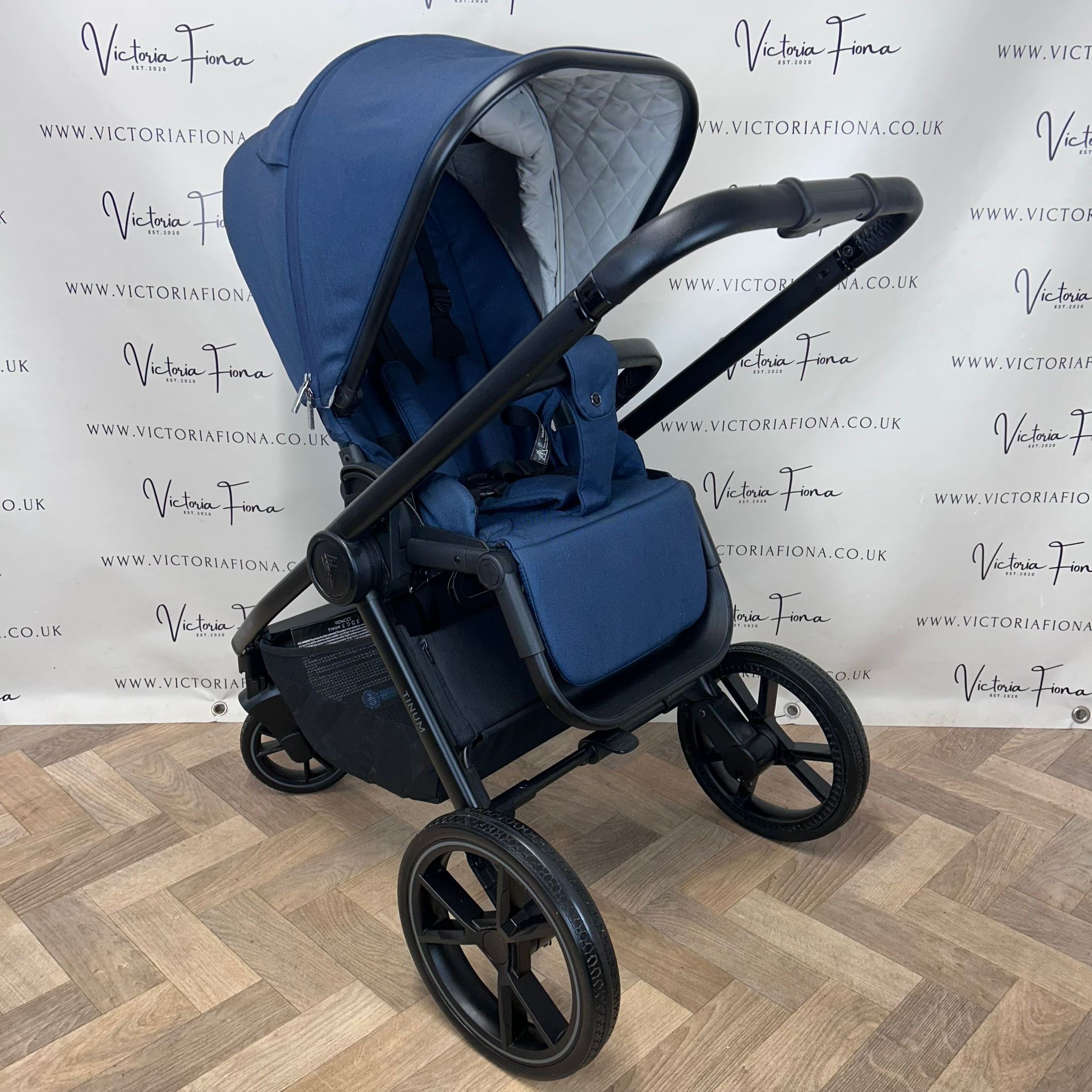 PRELOVED Venicci Tinum Edge 3 in 1 Carrycot & Pushchair & Car Seat - Ocean Blue - Image 5