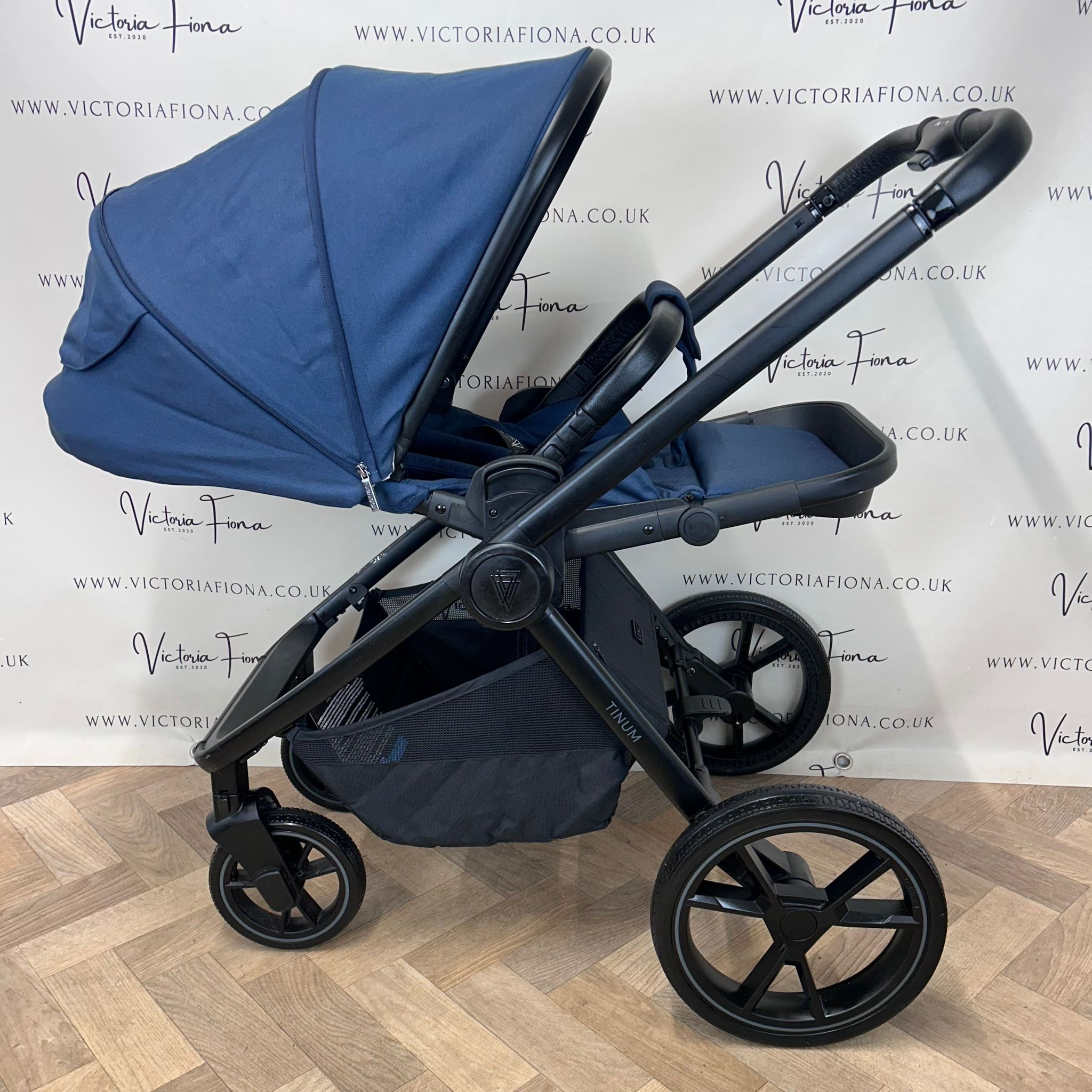 PRELOVED Venicci Tinum Edge 3 in 1 Carrycot & Pushchair & Car Seat - Ocean Blue - Image 7