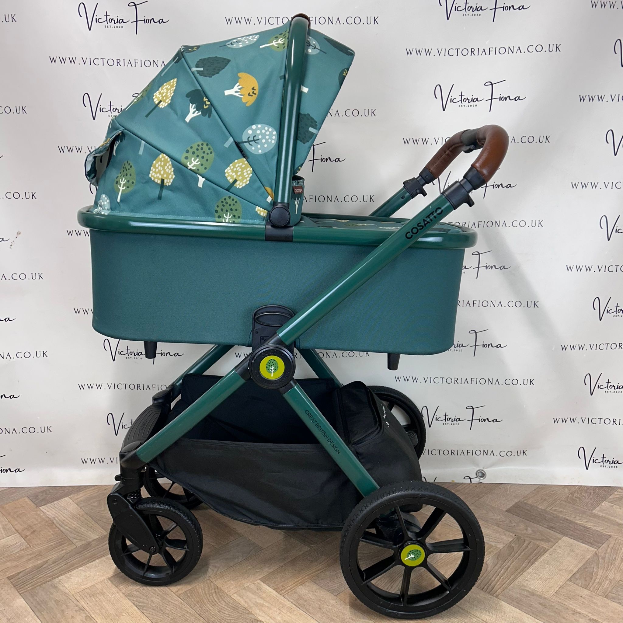 PRELOVED Cosatto Giggle 4 Carrycot & Pushchair - Faraway Green - Image 2