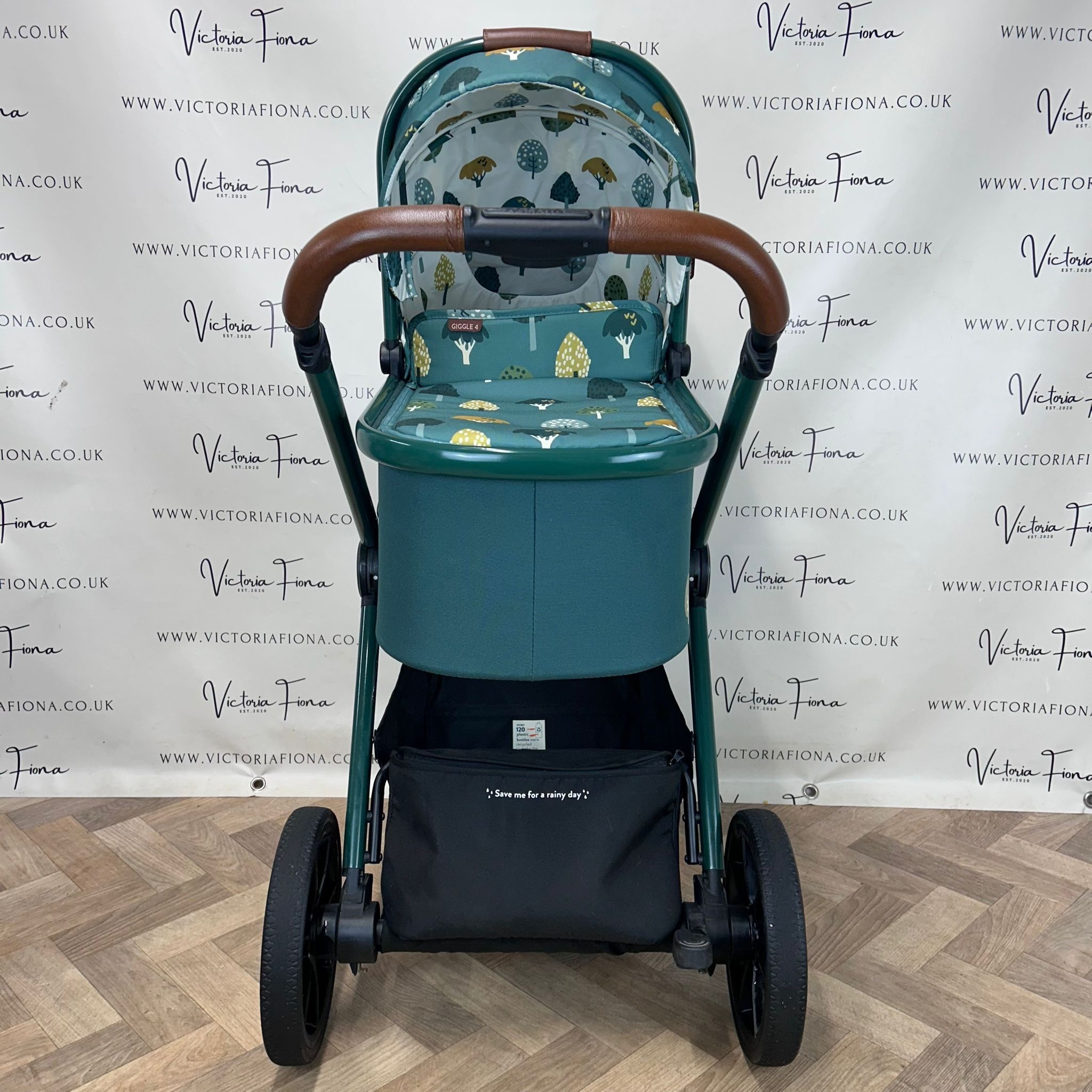 PRELOVED Cosatto Giggle 4 Carrycot & Pushchair - Faraway Green - Image 3