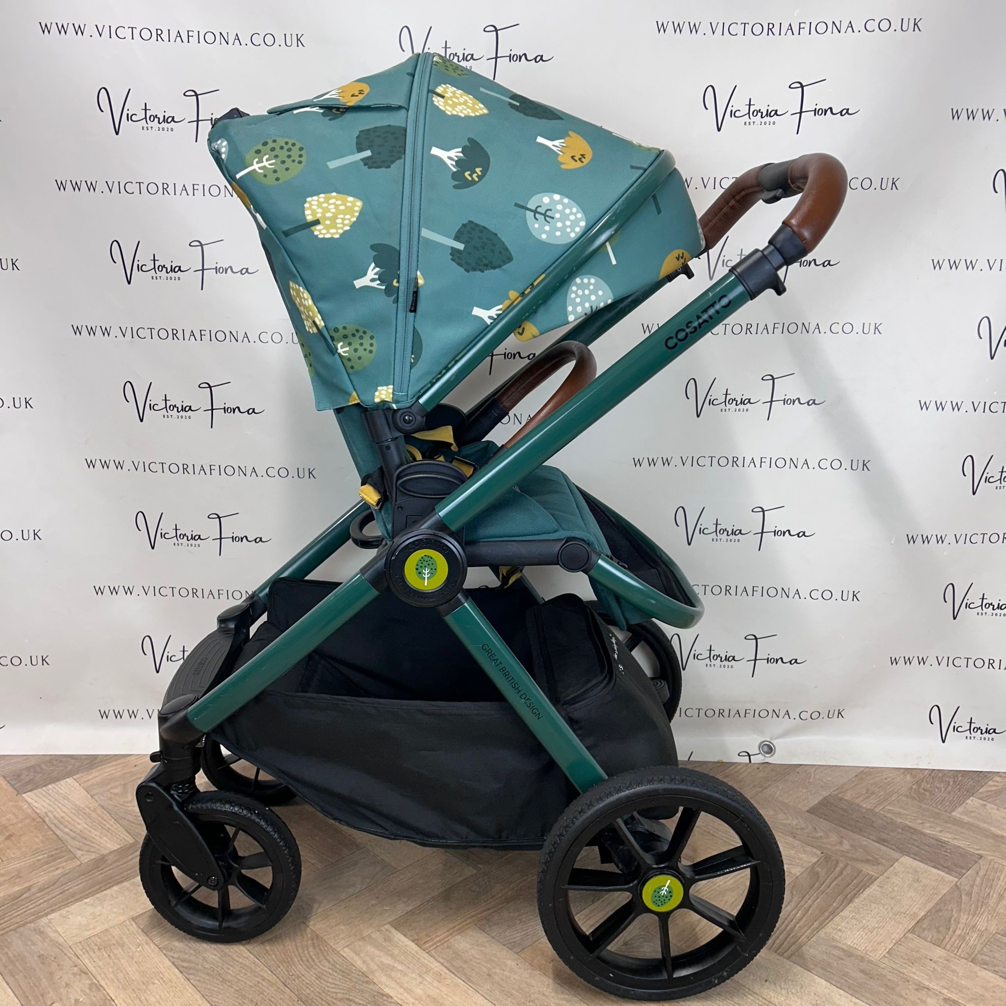 PRELOVED Cosatto Giggle 4 Carrycot & Pushchair - Faraway Green - Image 6