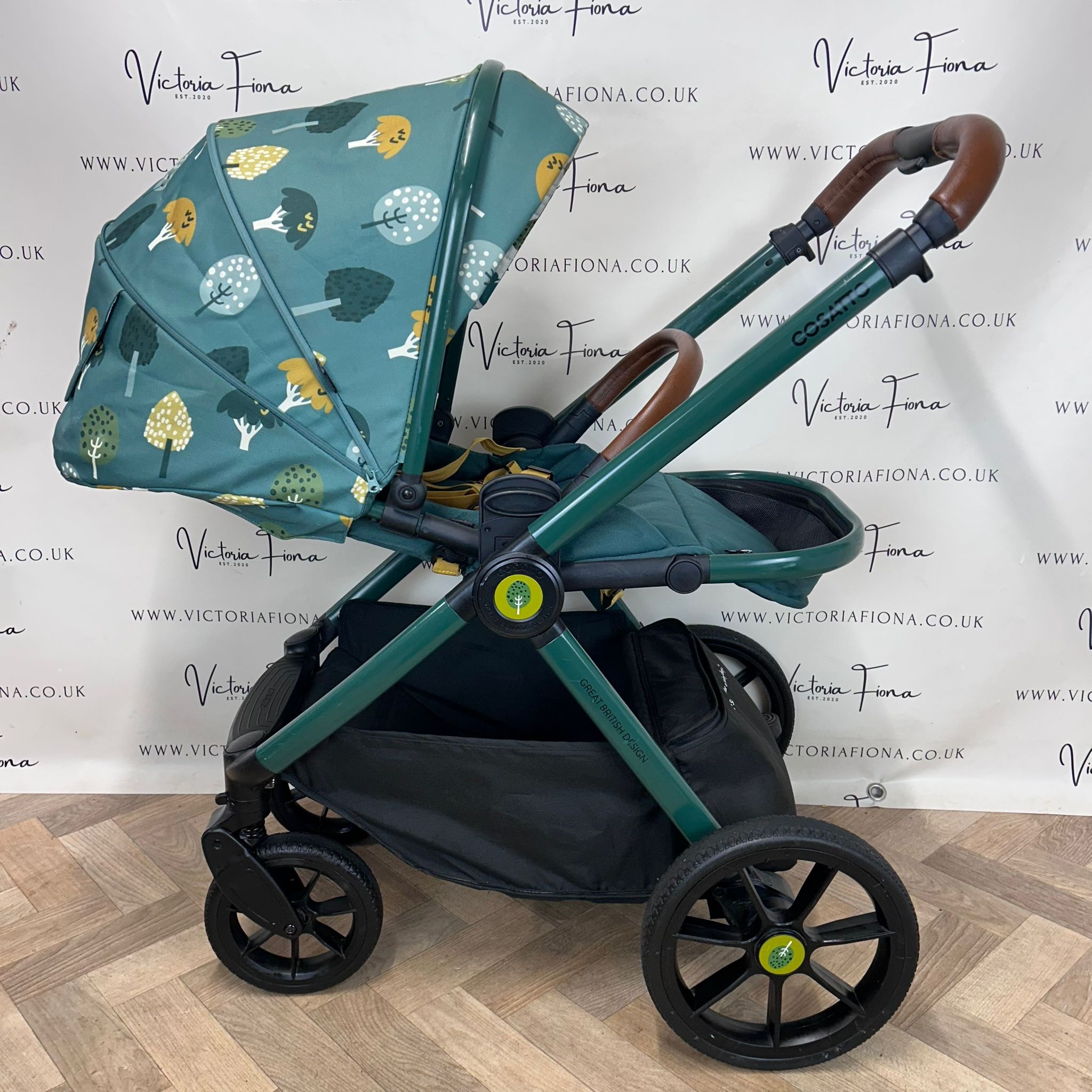 PRELOVED Cosatto Giggle 4 Carrycot & Pushchair - Faraway Green - Image 7