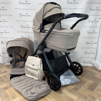 EX DISPLAY Silver Cross Reef 2 Carrycot & Pushchair - Mocha