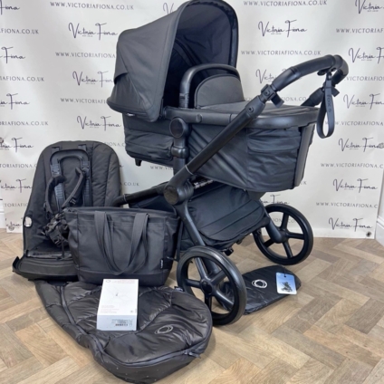 PRELOVED Bugaboo Fox 5 Carrycot & Pushchair with accessories - Noir Black RRP£1699