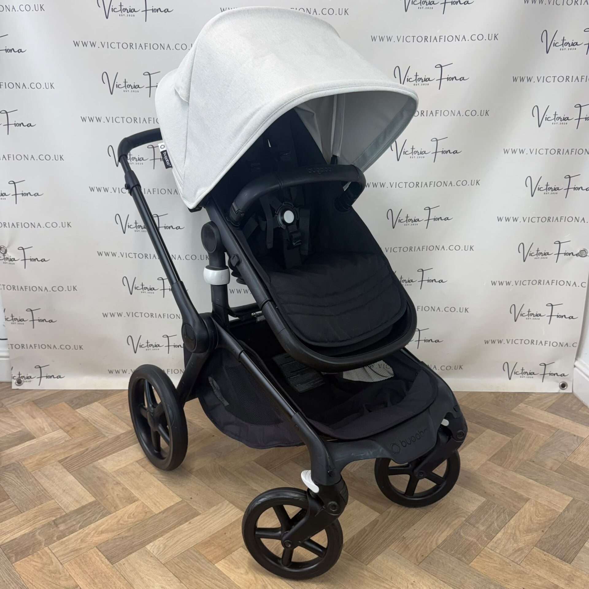 PRELOVED Bugaboo Fox 5 Carrycot & Pushchair with accessories - Misty White & Black - Image 9