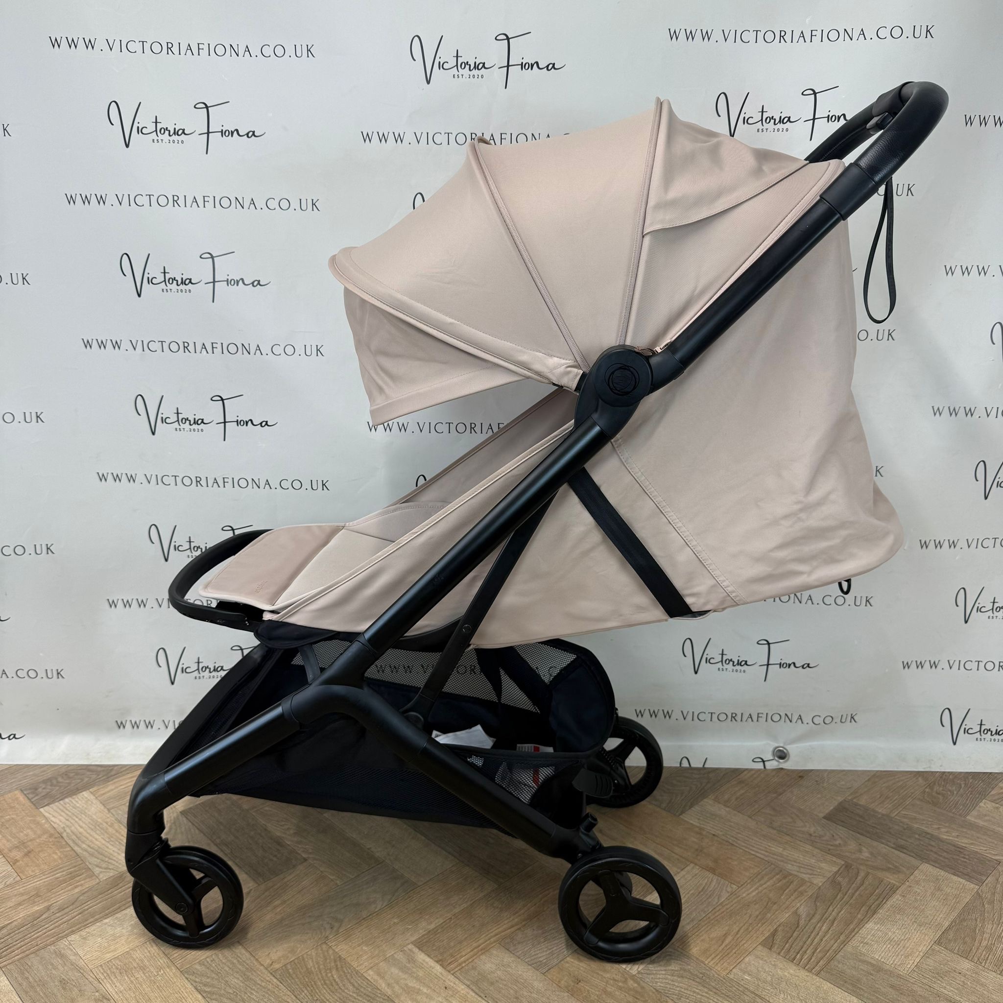 PRELOVED Bugaboo Butterfly 2 Compact CABIN APPROVED Stroller - Desert Taupe - Image 4