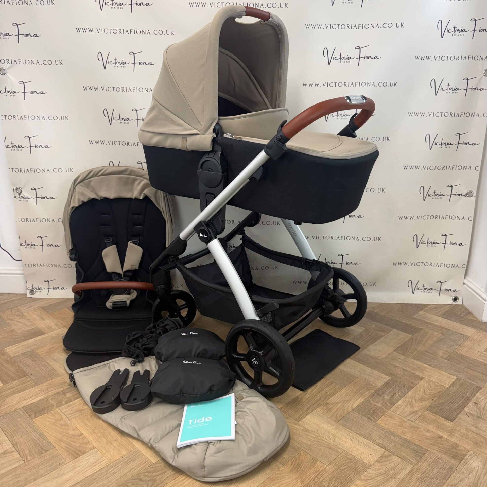 PRELOVED Silver Cross Tide Pushchair & Carrycot - Stone