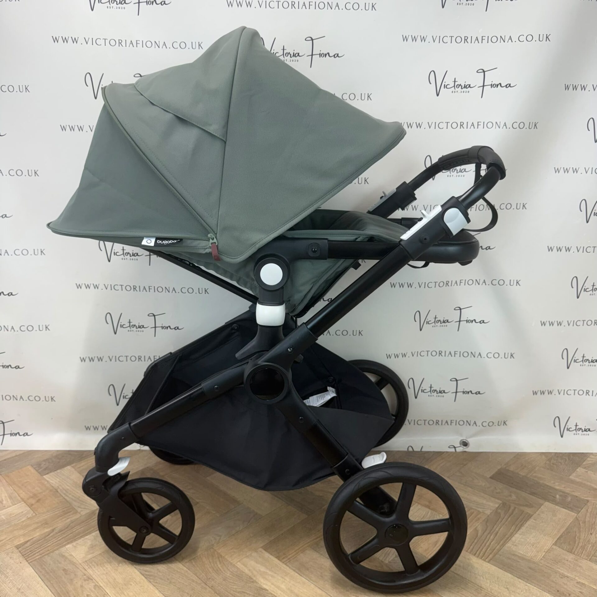 PRELOVED Bugaboo Fox Cub Carrycot & Pushchair - Forest Green π³ - Image 7