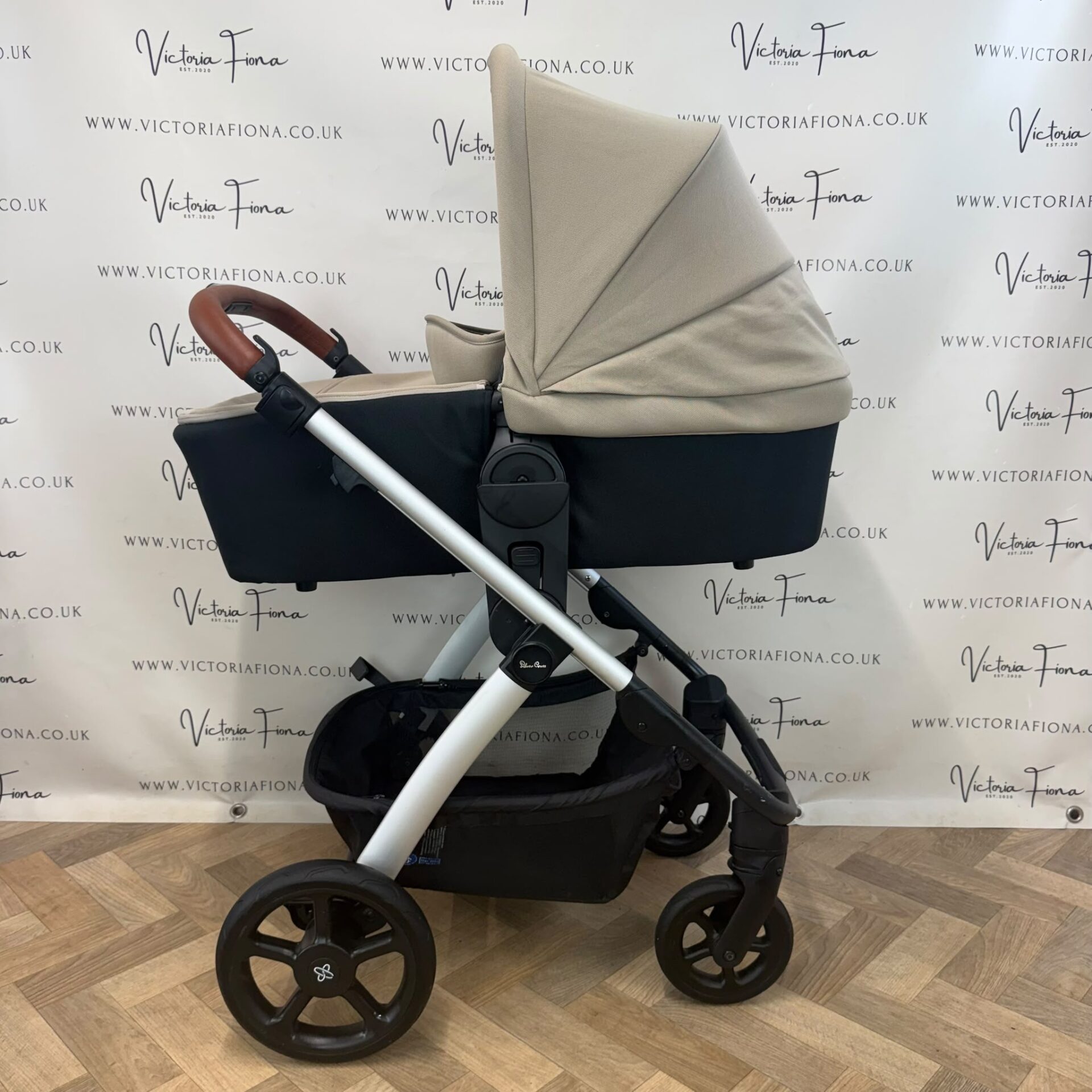 PRELOVED Silver Cross Tide Pushchair & Carrycot - Stone - Image 2