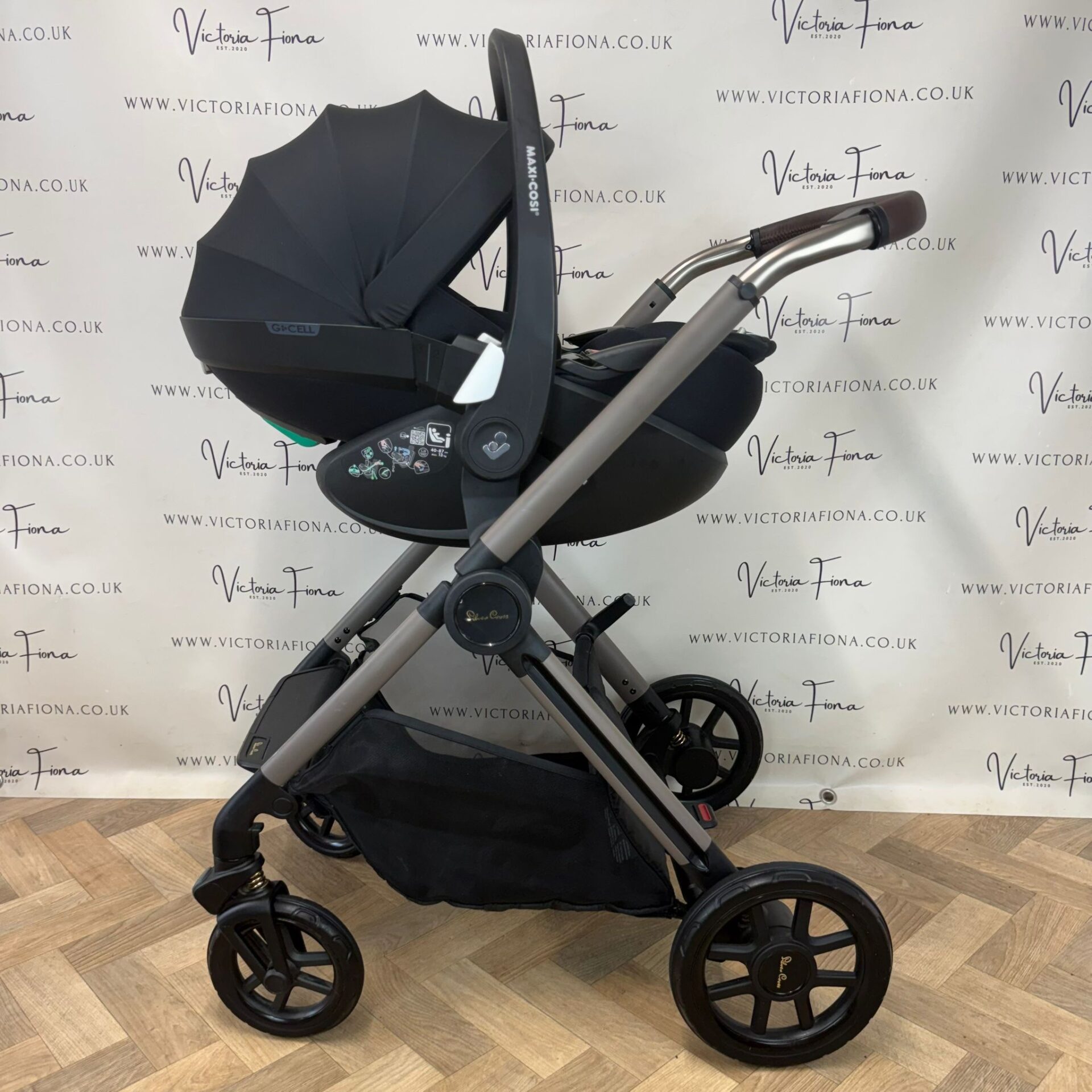 PRELOVED Silver Cross Reef Carrycot & Pushchair with Pebble 360 Car Seat & Isofix - Earth - Image 8