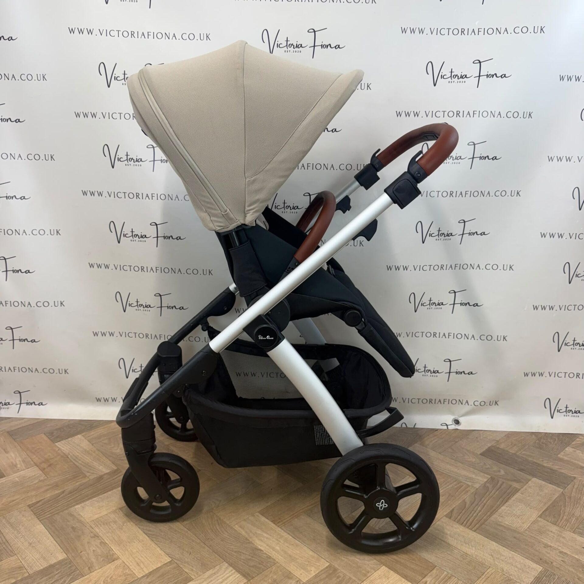 PRELOVED Silver Cross Tide Pushchair & Carrycot - Stone - Image 6