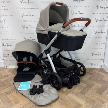 PRELOVED Silver Cross Tide Pushchair & Carrycot - Stone