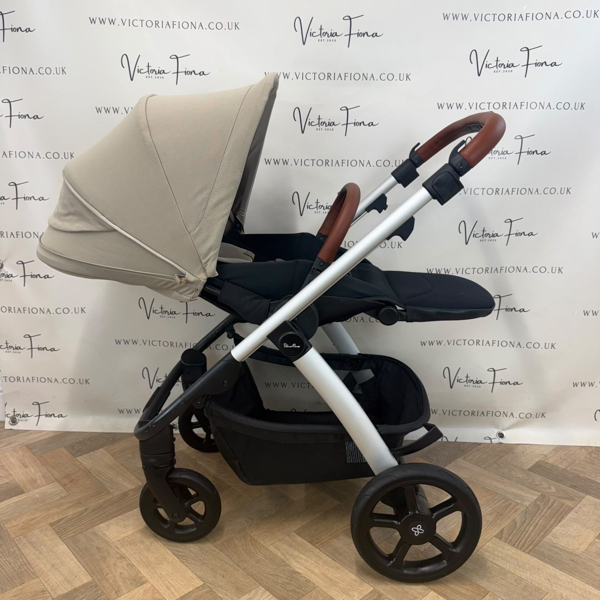 PRELOVED Silver Cross Tide Pushchair & Carrycot - Stone - Image 7