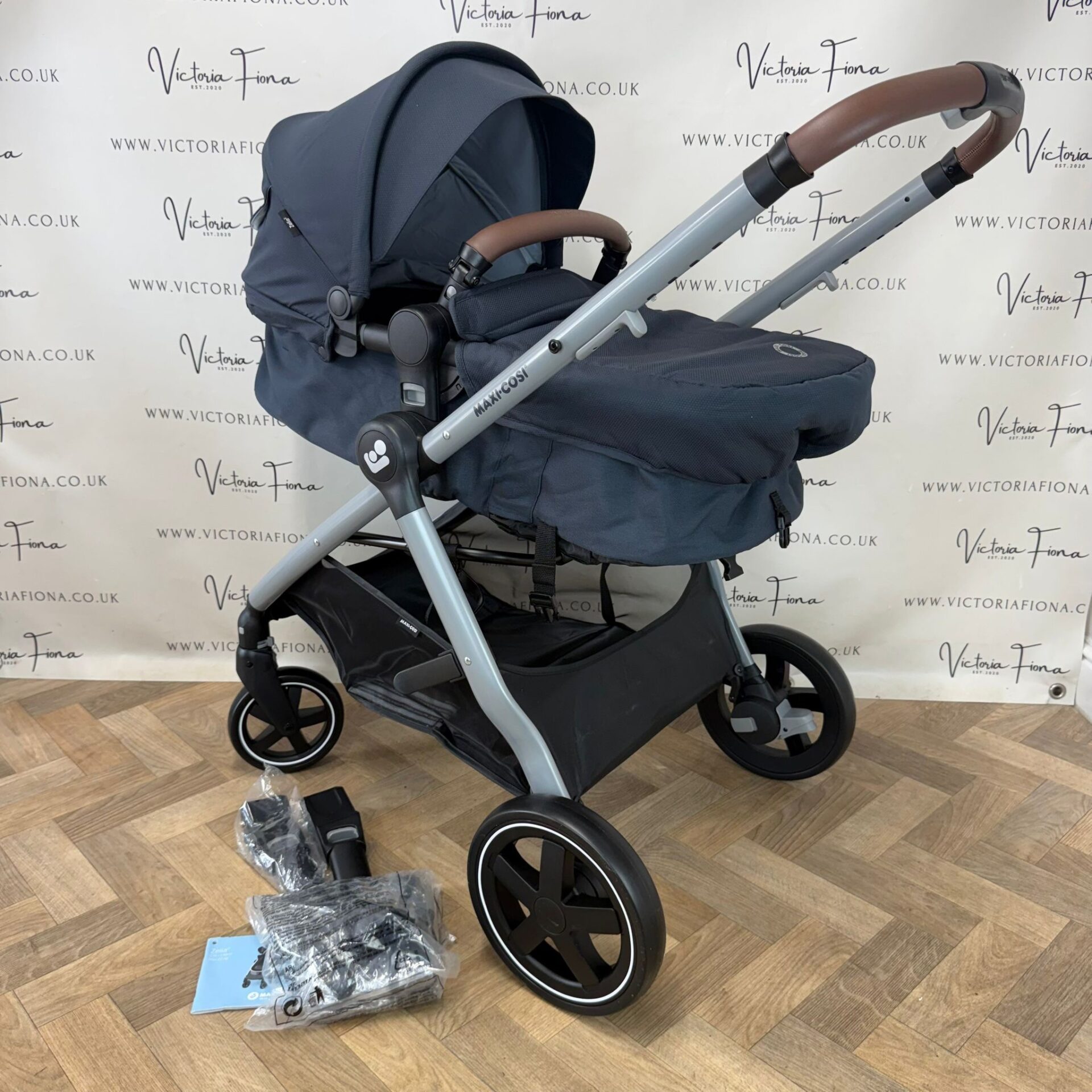 NEW Maxi Cosi Zelia 2 2-in-1 Carrycot & Pushchair - Graphite