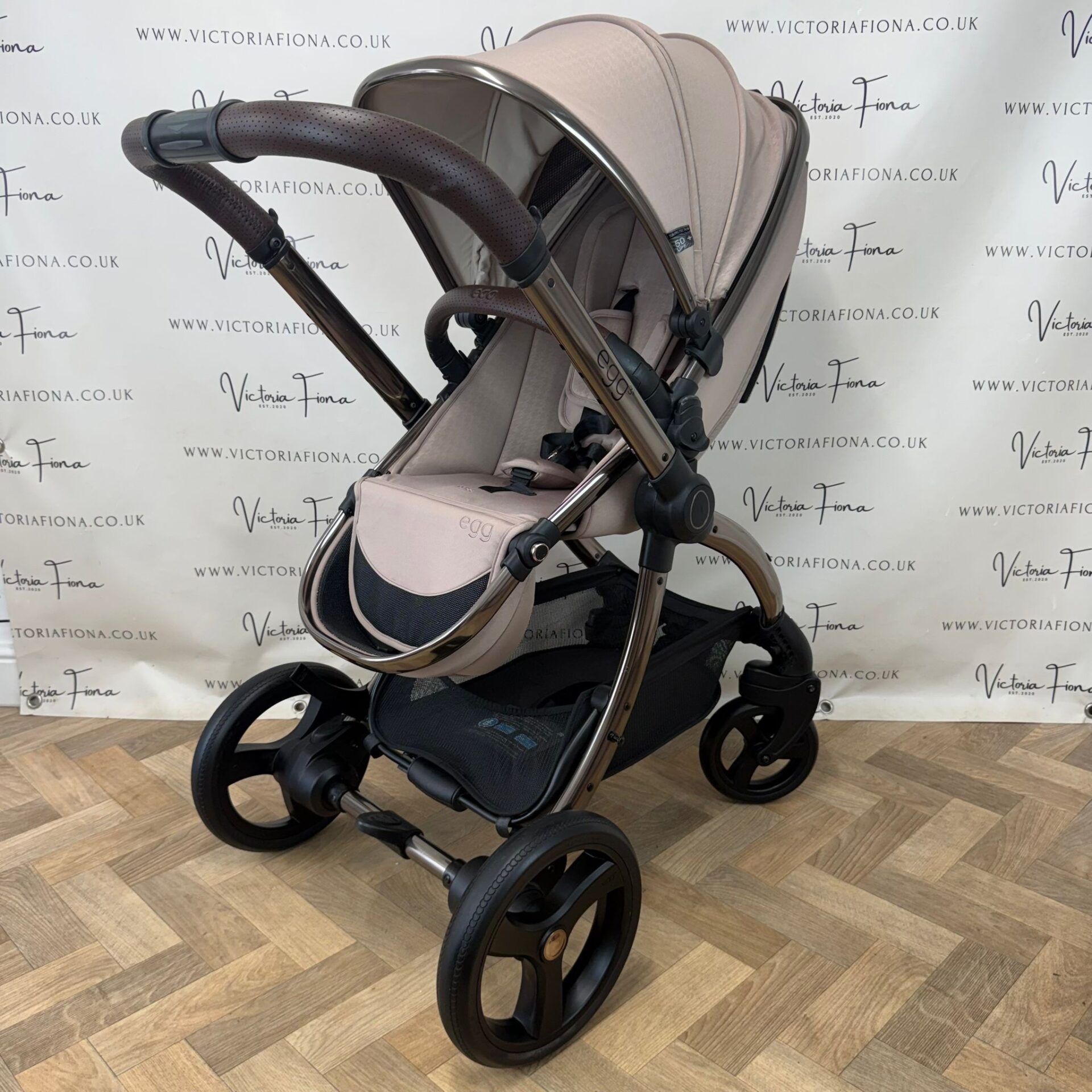 PRELOVED Egg 3 Pushchair & Carrycot - Houndstooth Almond - Image 5