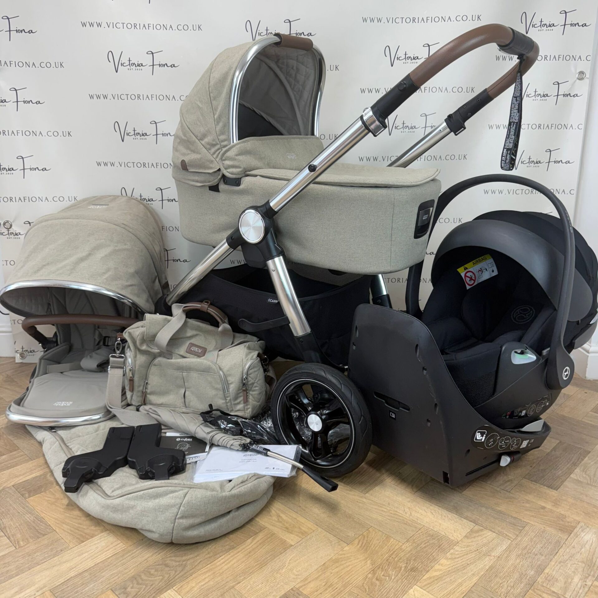 PRELOVED Mamas And Papas Ocarro Pushchair & Carrycot with Cybex Cloud T and 360 Spin Isofix - Cashmere