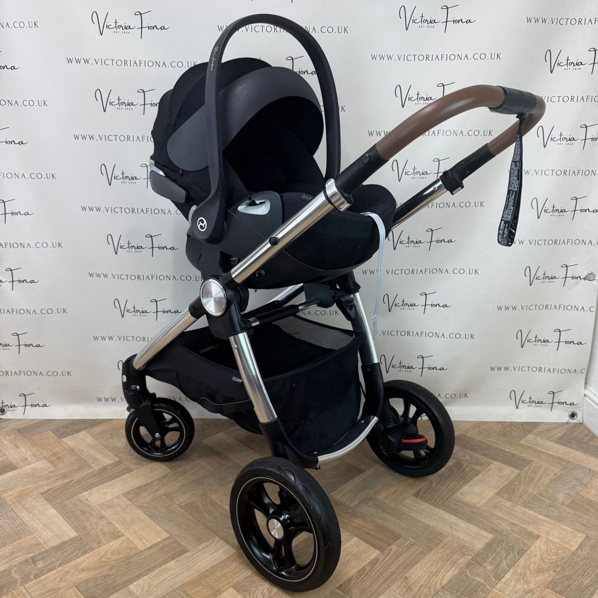 PRELOVED Mamas And Papas Ocarro Pushchair & Carrycot with Cybex Cloud T and 360 Spin Isofix - Cashmere - Image 8