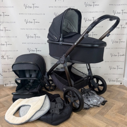 PRELOVED Babystyle Oyster 3 Pushchair & Carrycot - Noir Black 🖤