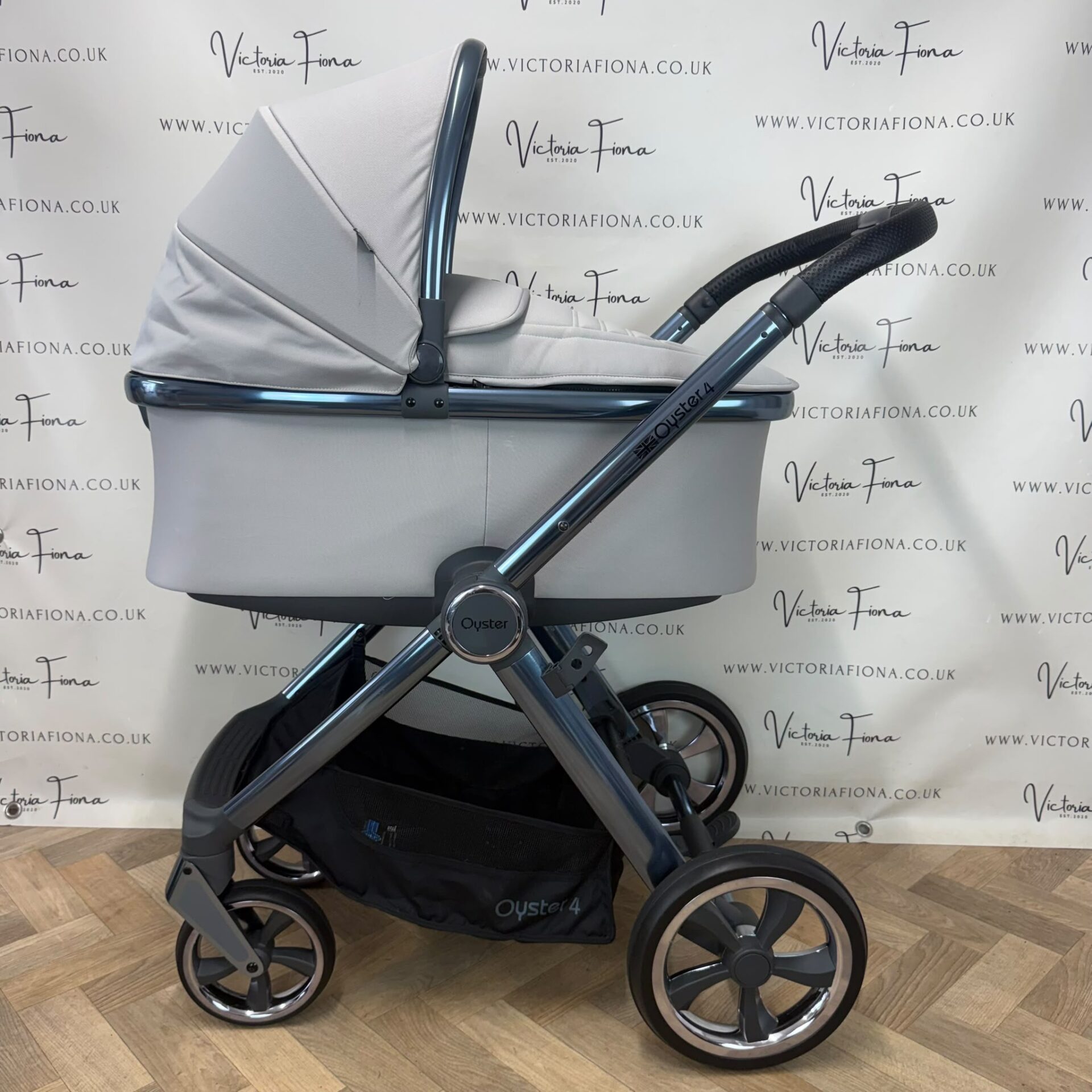 PRELOVED Babystyle Oyster 4 Pushchair & Carrycot - Stone - Image 2