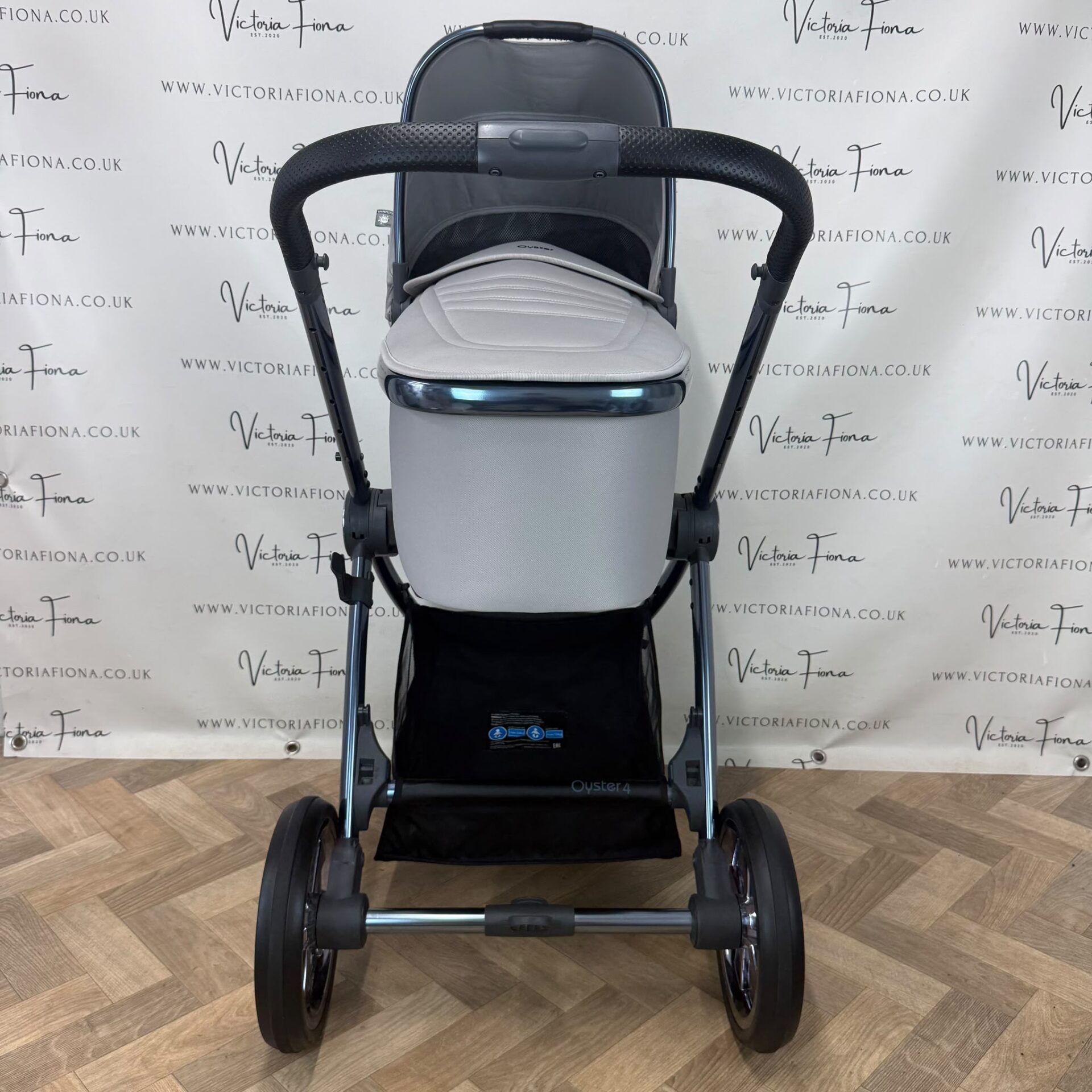 PRELOVED Babystyle Oyster 4 Pushchair & Carrycot - Stone - Image 3