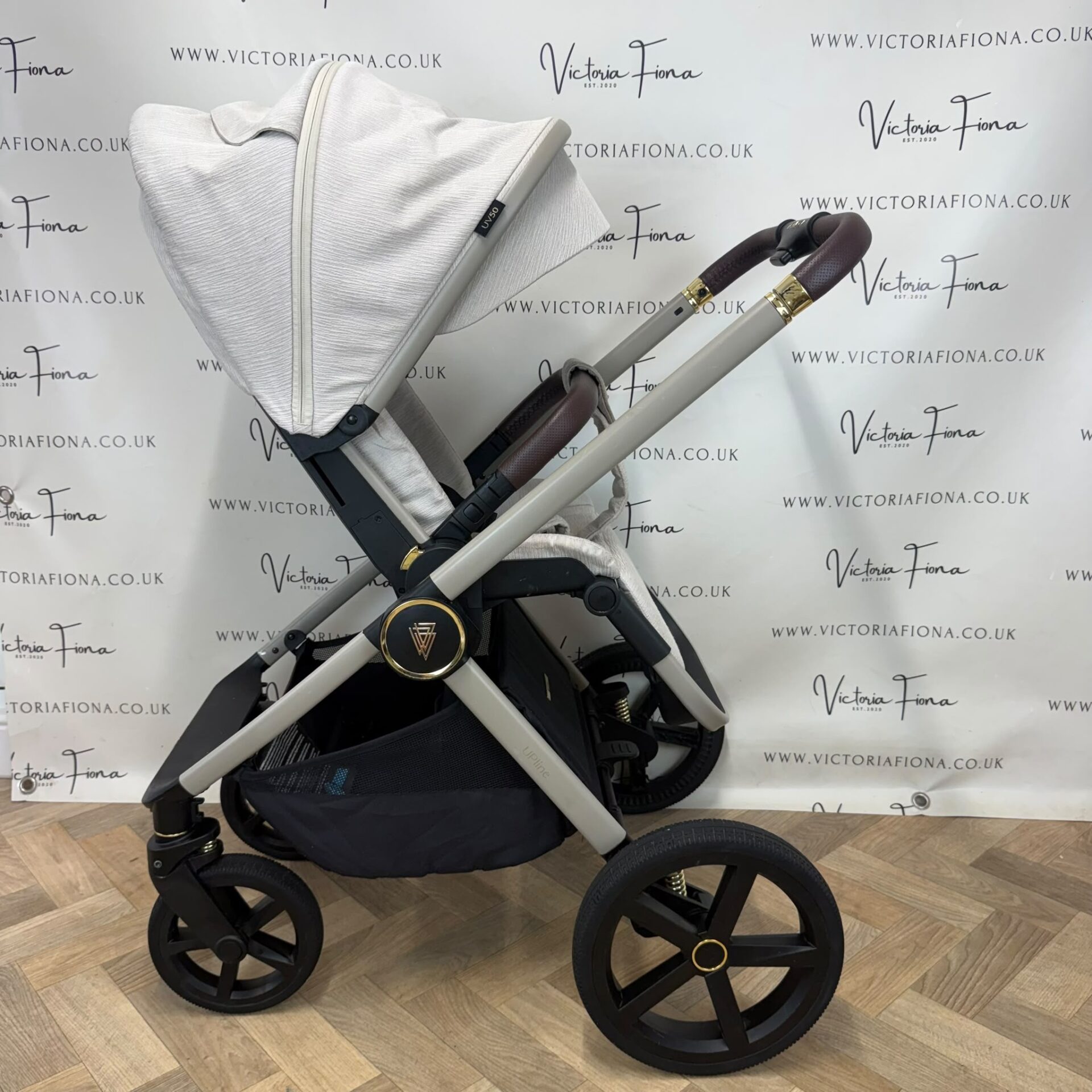 PRELOVED Venicci Tinum Upline Carrycot & Pushchair - Stone - Image 6