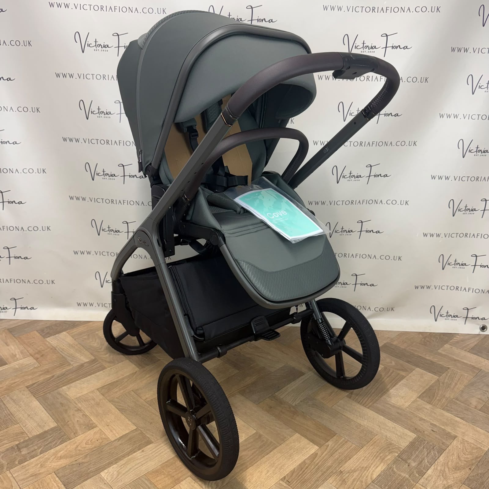 PRELOVED Silver Cross Cove Carrycot & Pushchair - Pewter Green π - Image 5