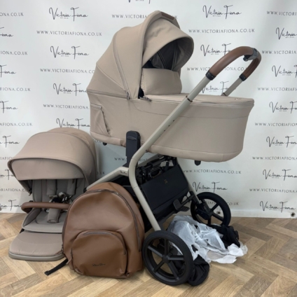 PRELOVED Silver Cross Breez Carrycot & Pushchair - Champagne