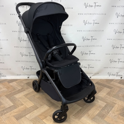 PRELOVED Silver Cross Nia - Cabin Approved Compact Stroller - All Black